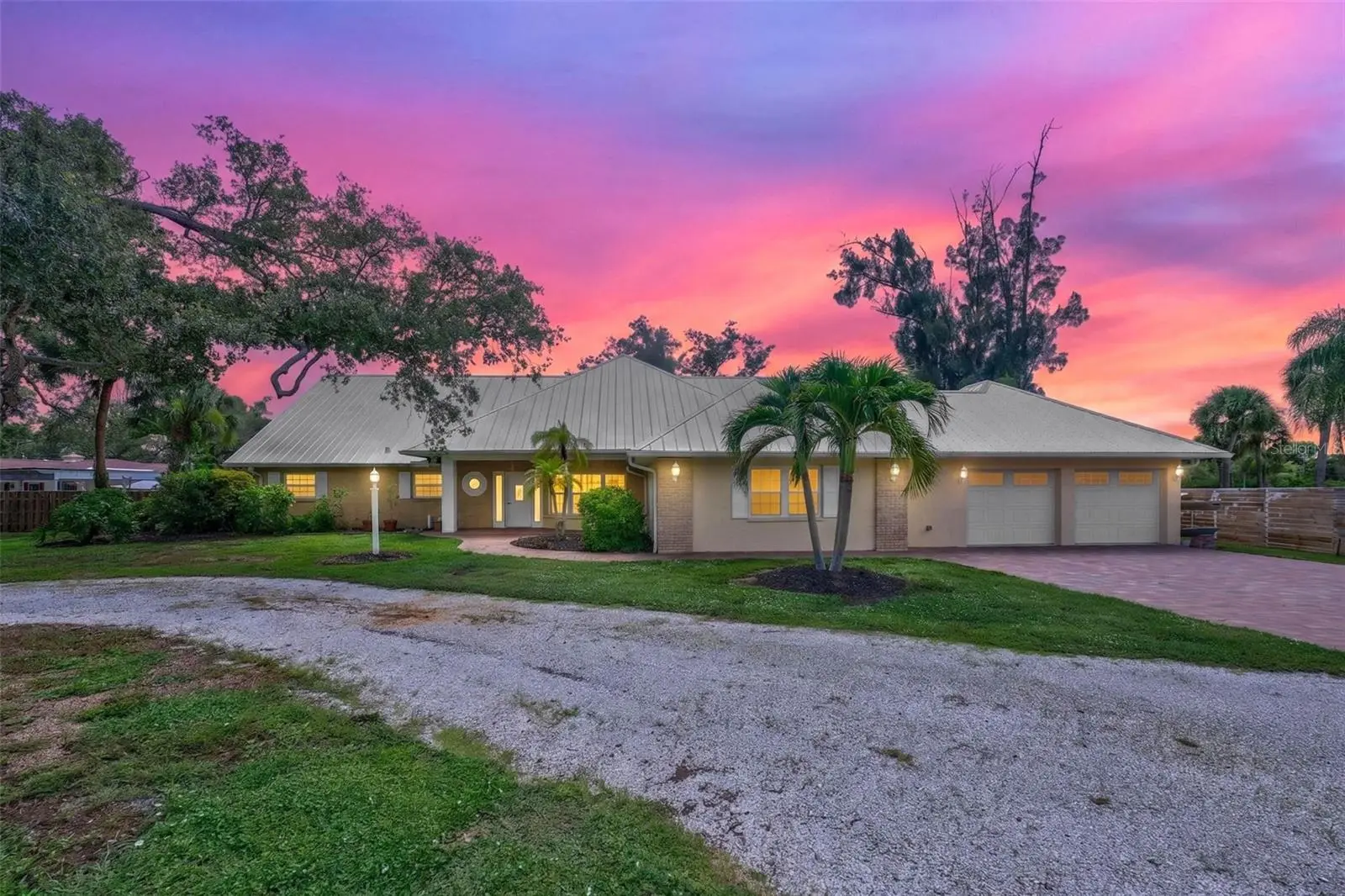200 Oxford Drive, FL