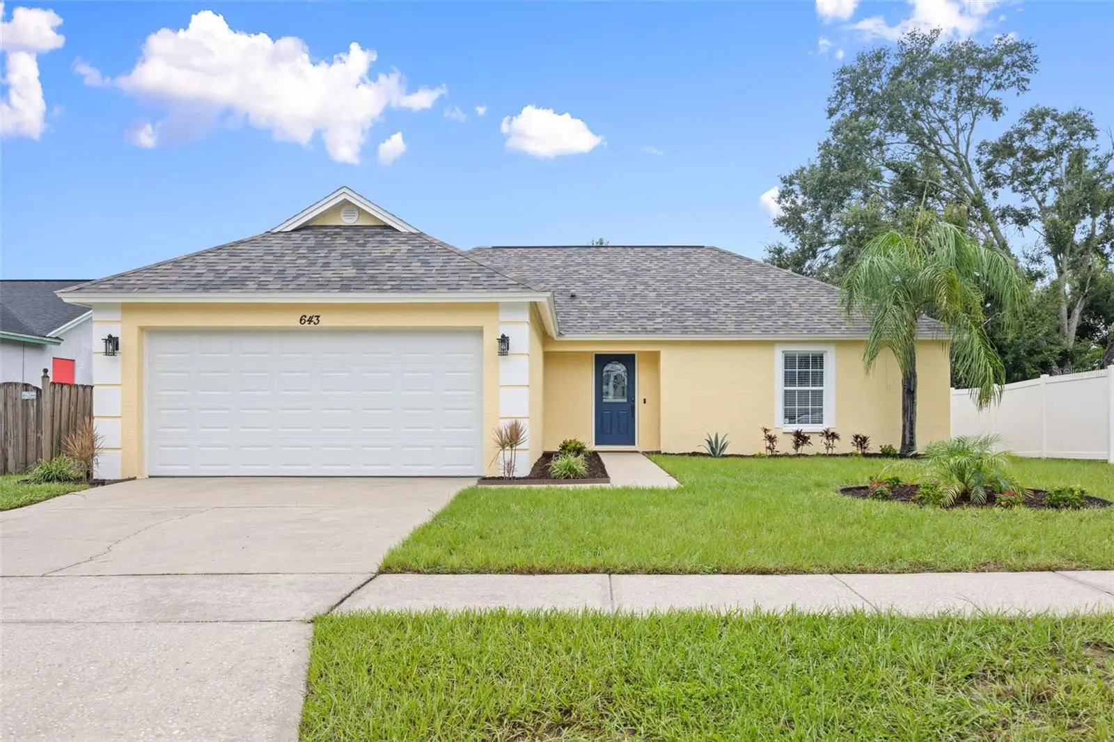 643 Lakemont Dr, FL