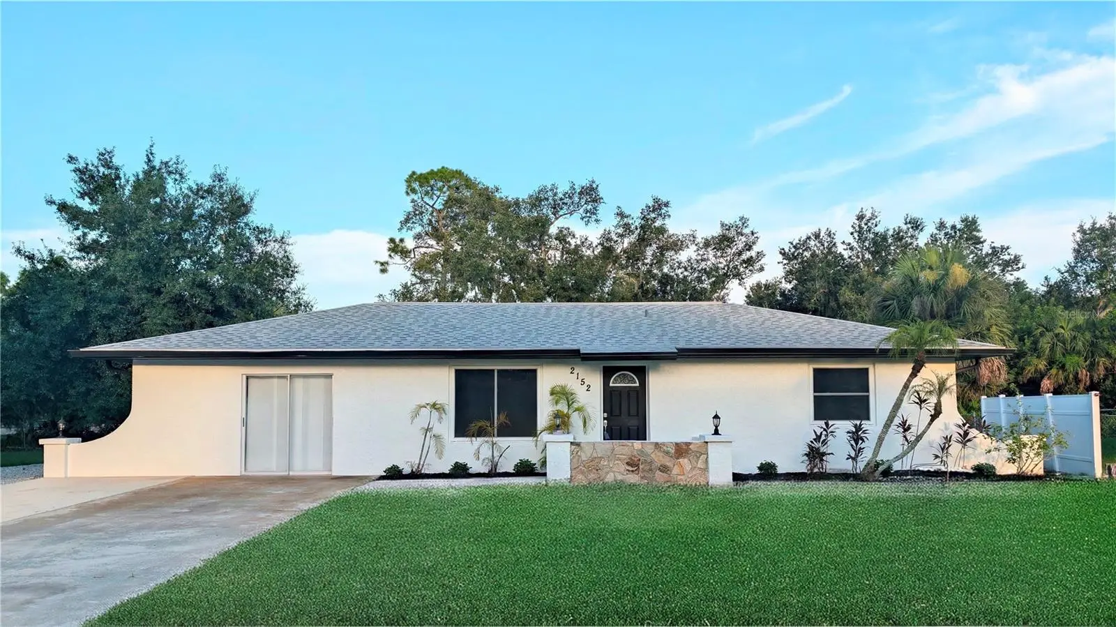 2152 Basin, FL