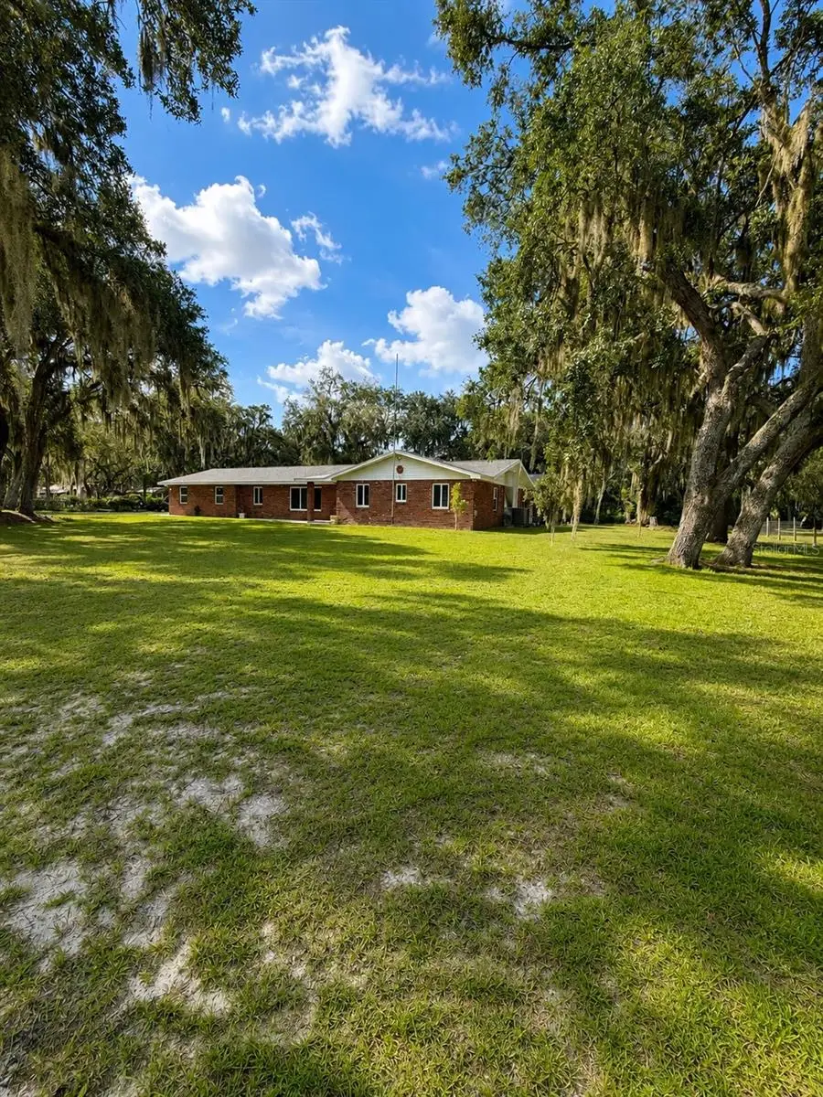 1221 Skates Street, FL