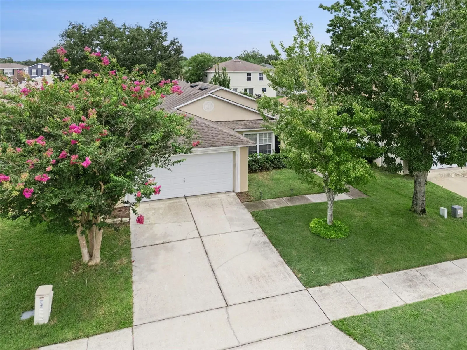 825 Clifton Hills Street, FL
