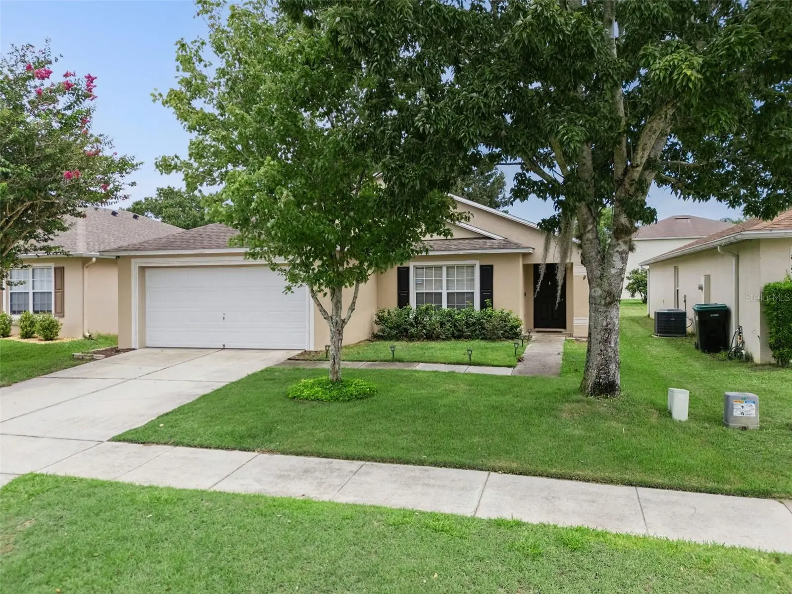 825 Clifton Hills Street, FL