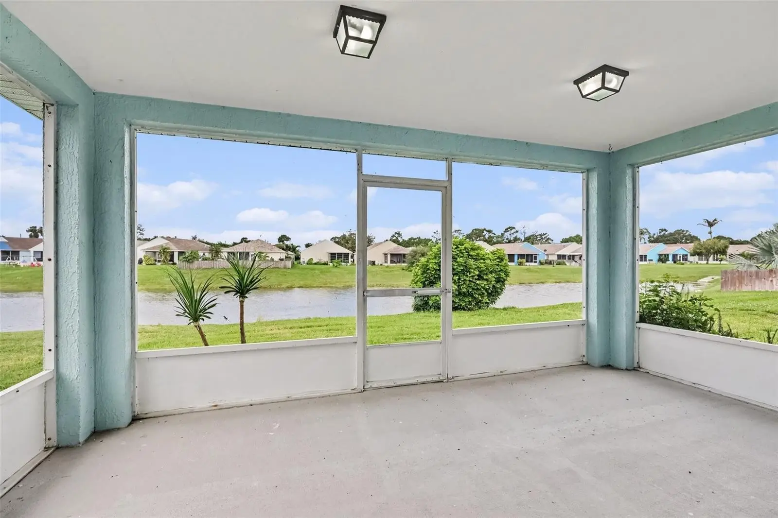 2056 Redwood Circle, FL