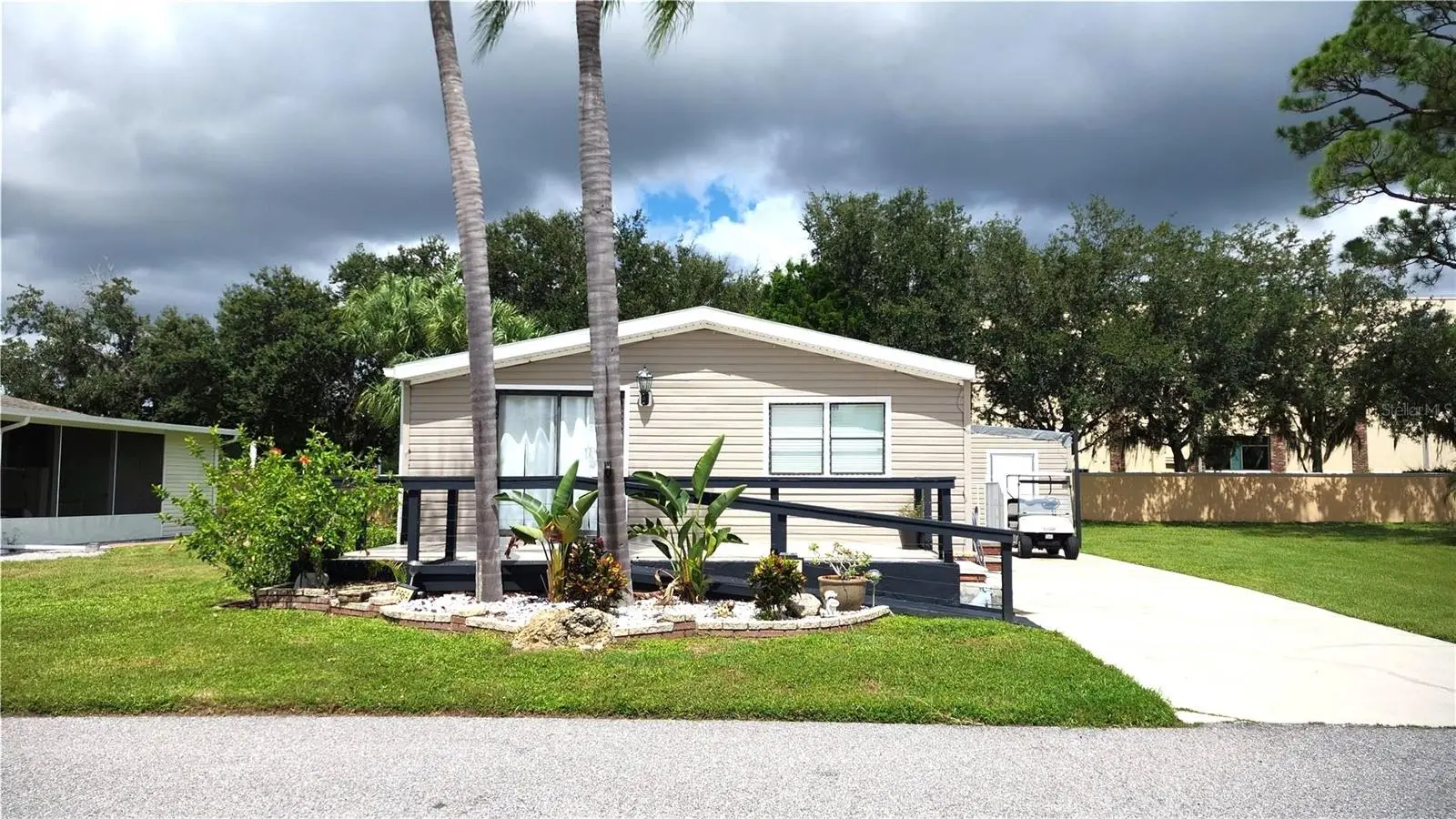 2100 Kings Highway, FL