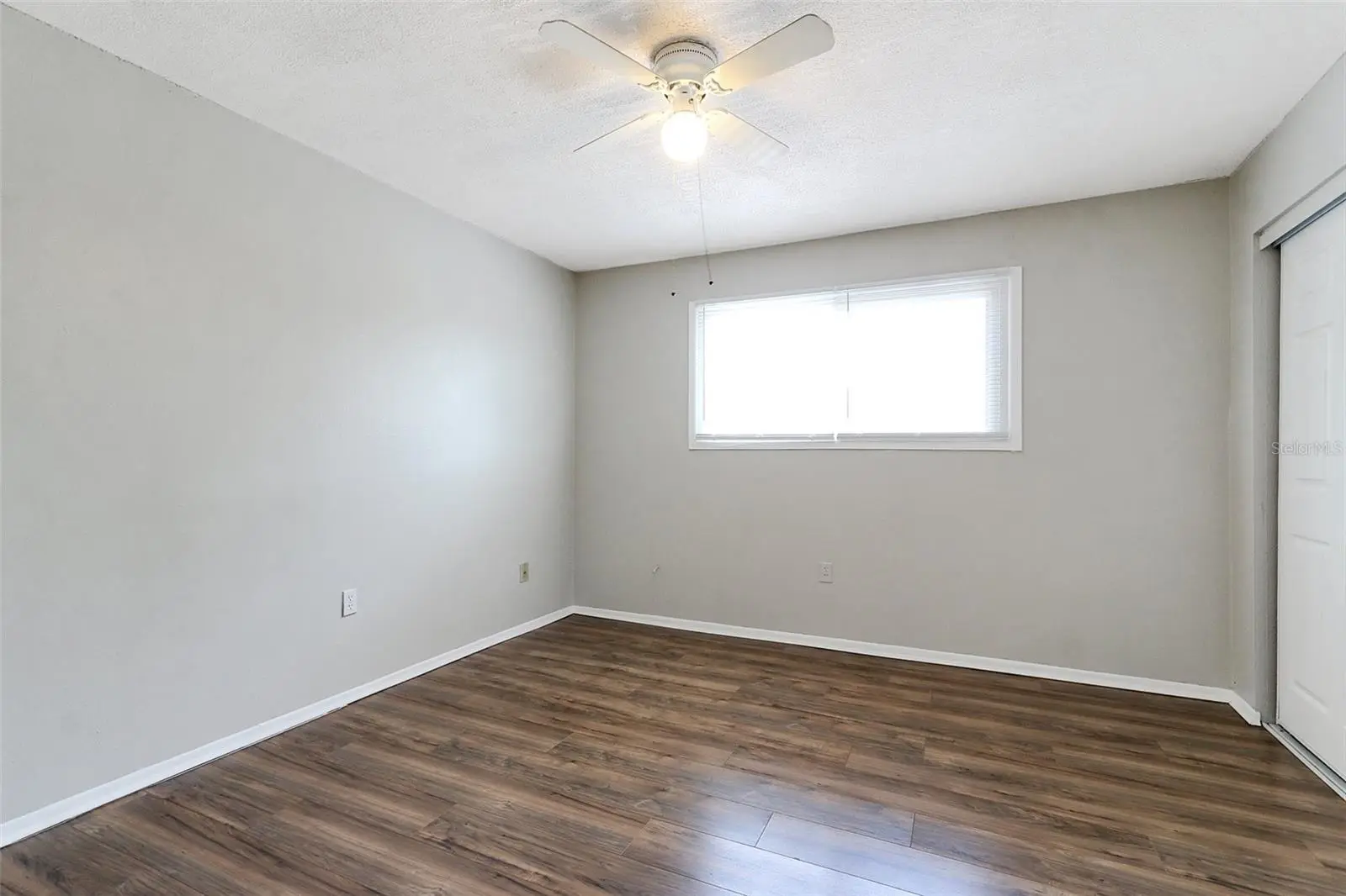 922 Lake Destiny Road, FL