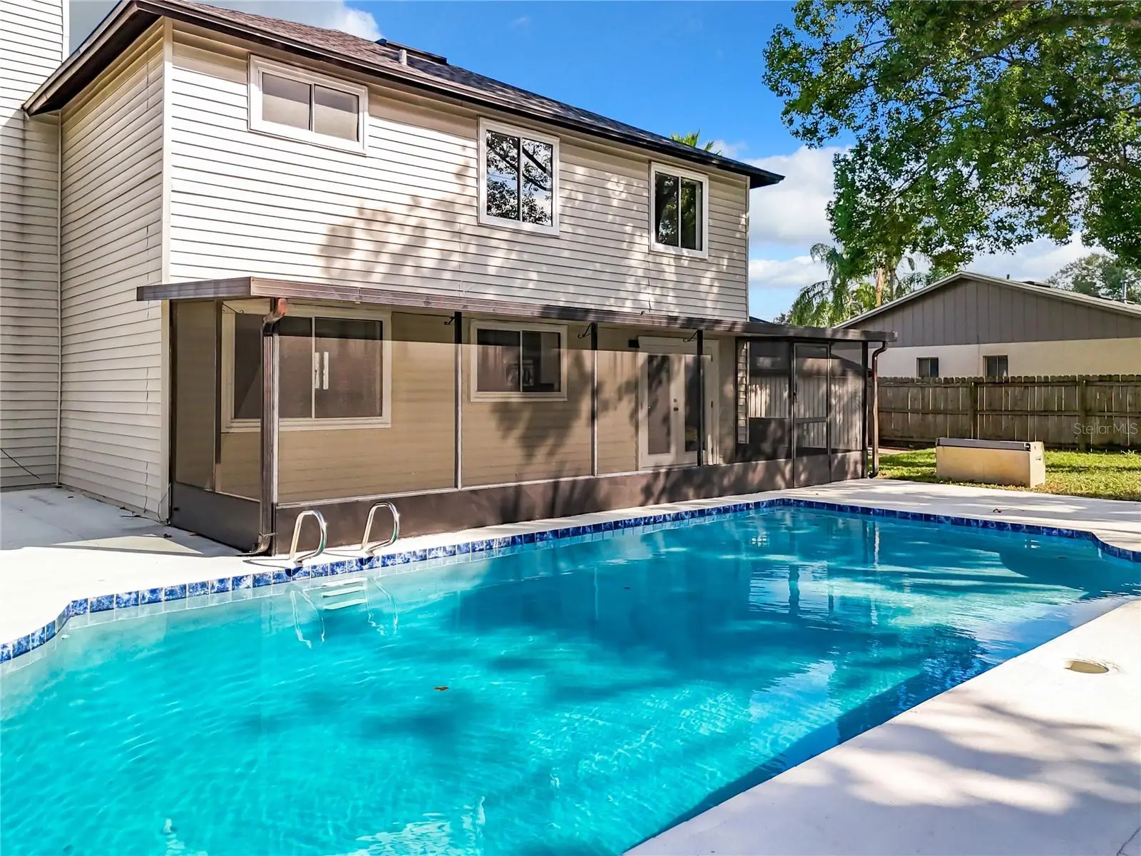 1040 Waverly Drive, FL