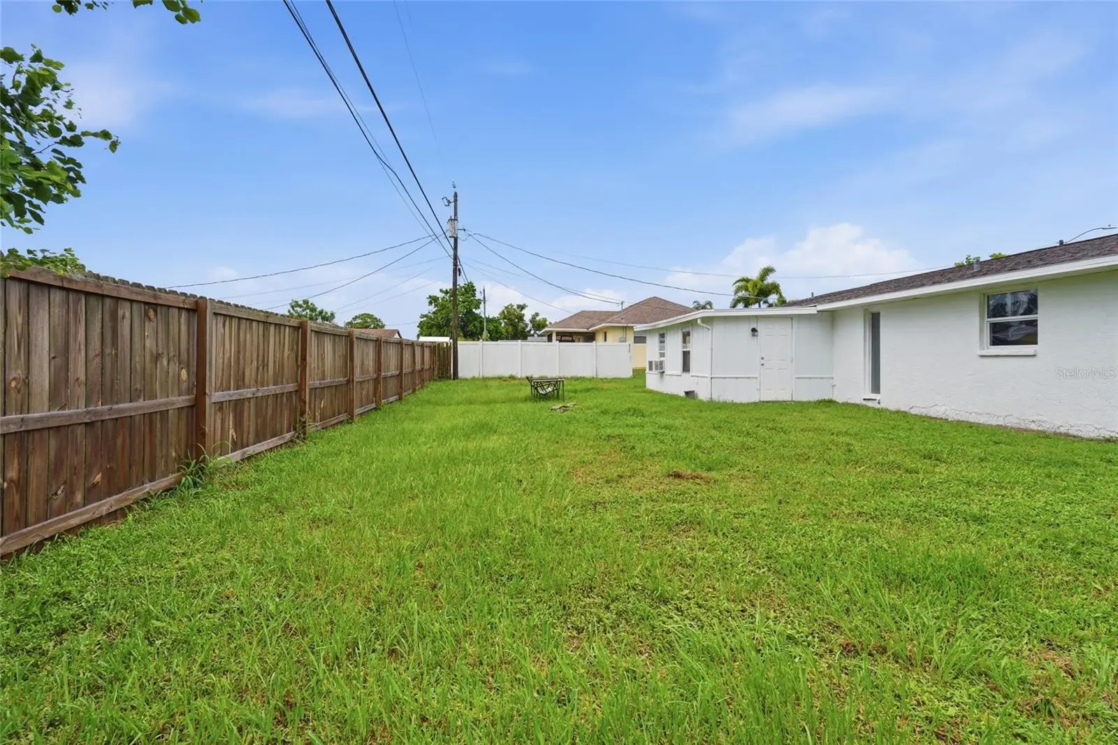 935 Everest Road, FL