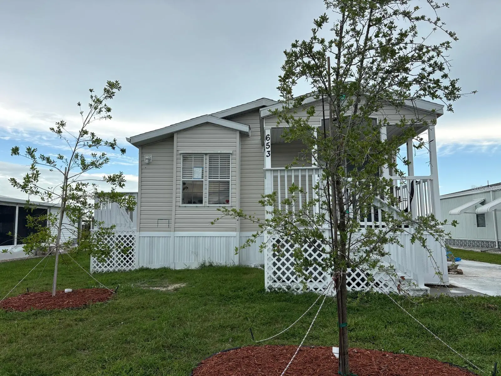 653 Los Altos, FL