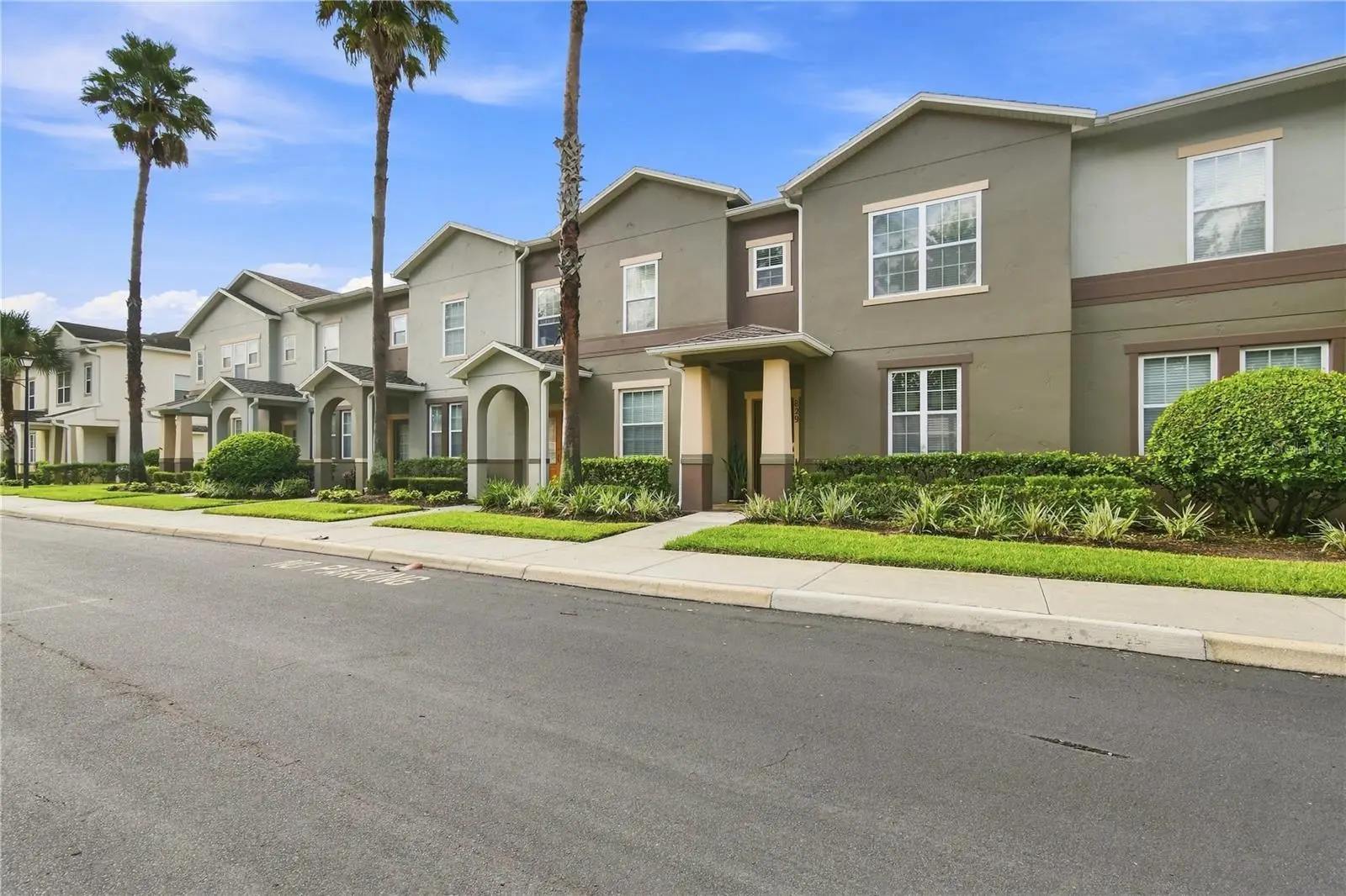 829 Belles Ferry Loop, FL