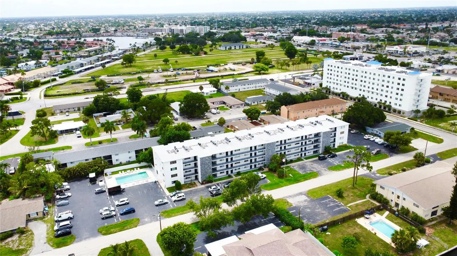 4906 Victoria Drive, FL