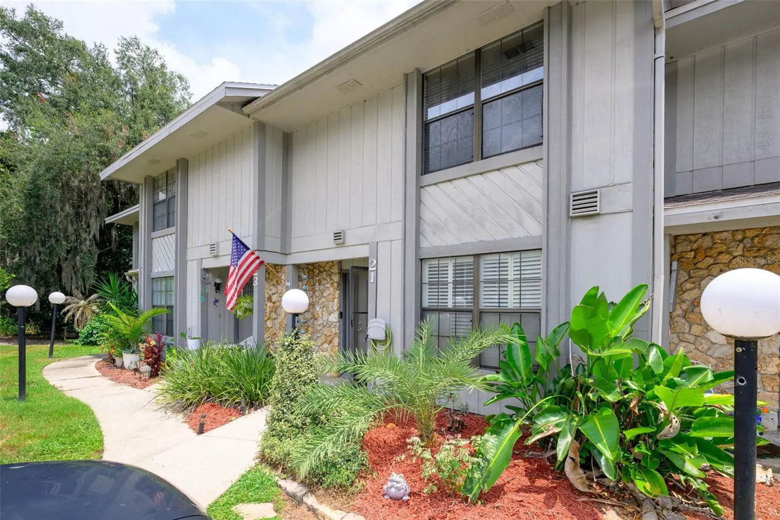 21 Oakwood Park, FL