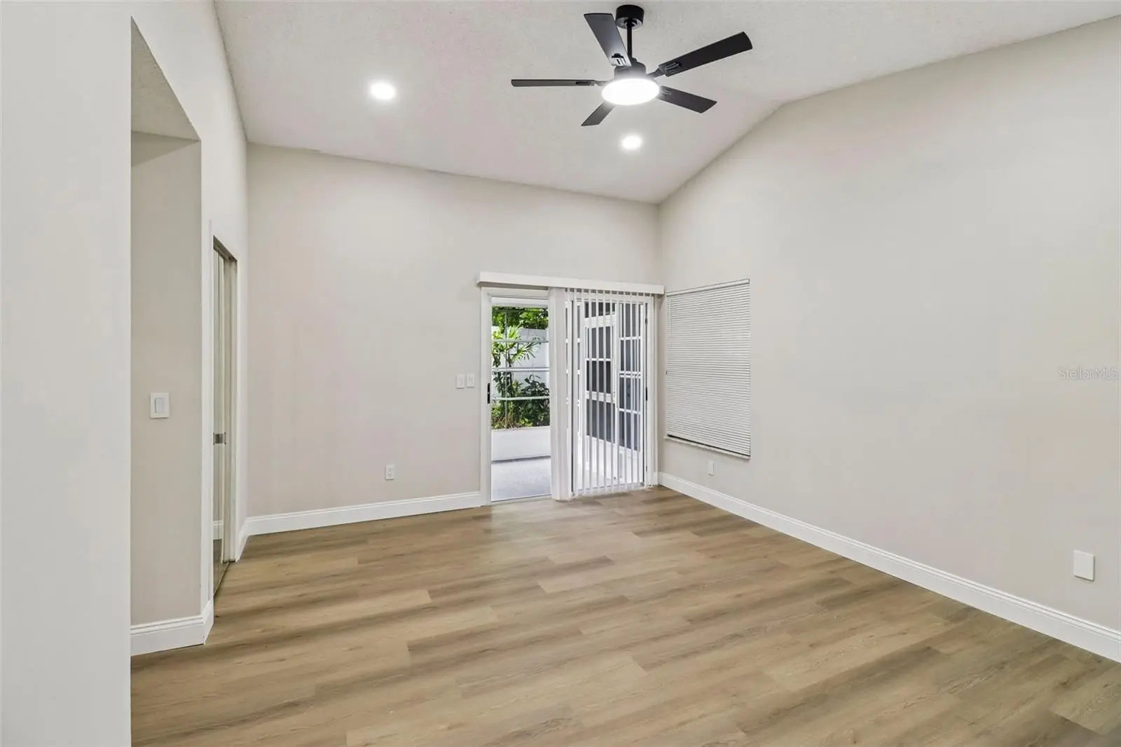 106 Lamplighter Drive, FL