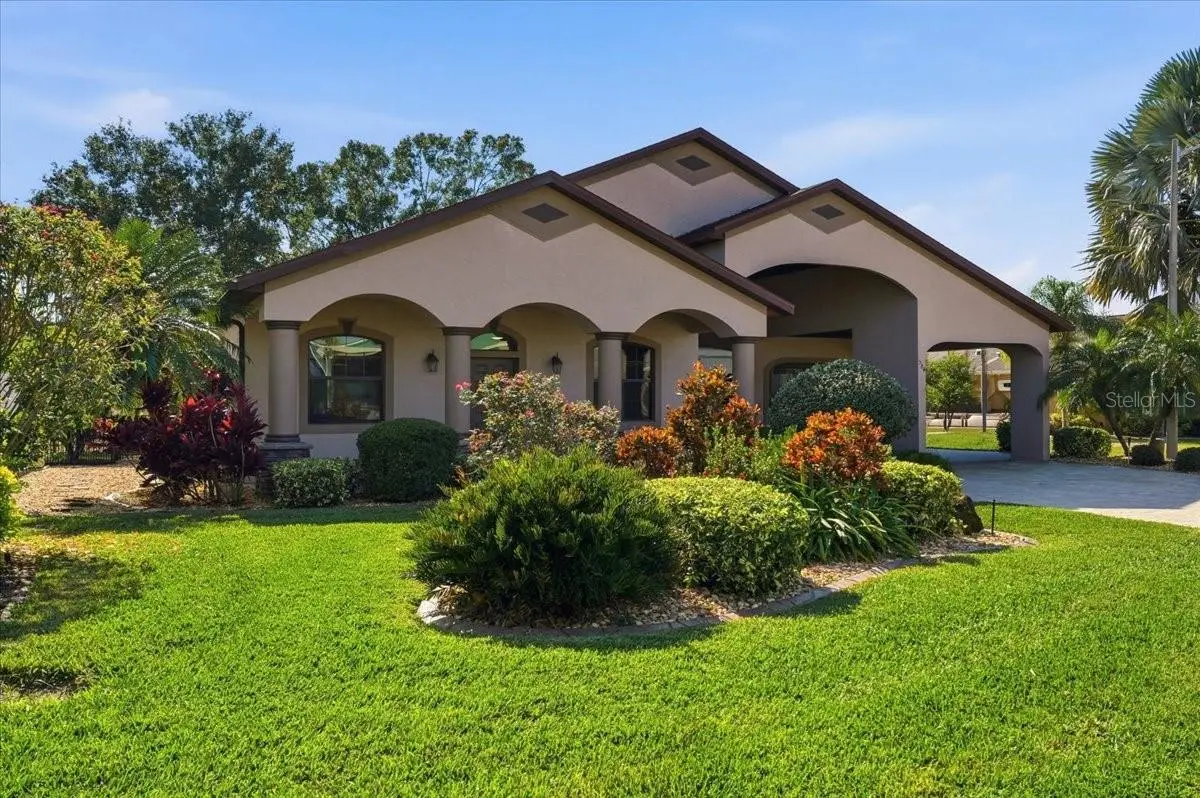 584 Meandering Way, FL