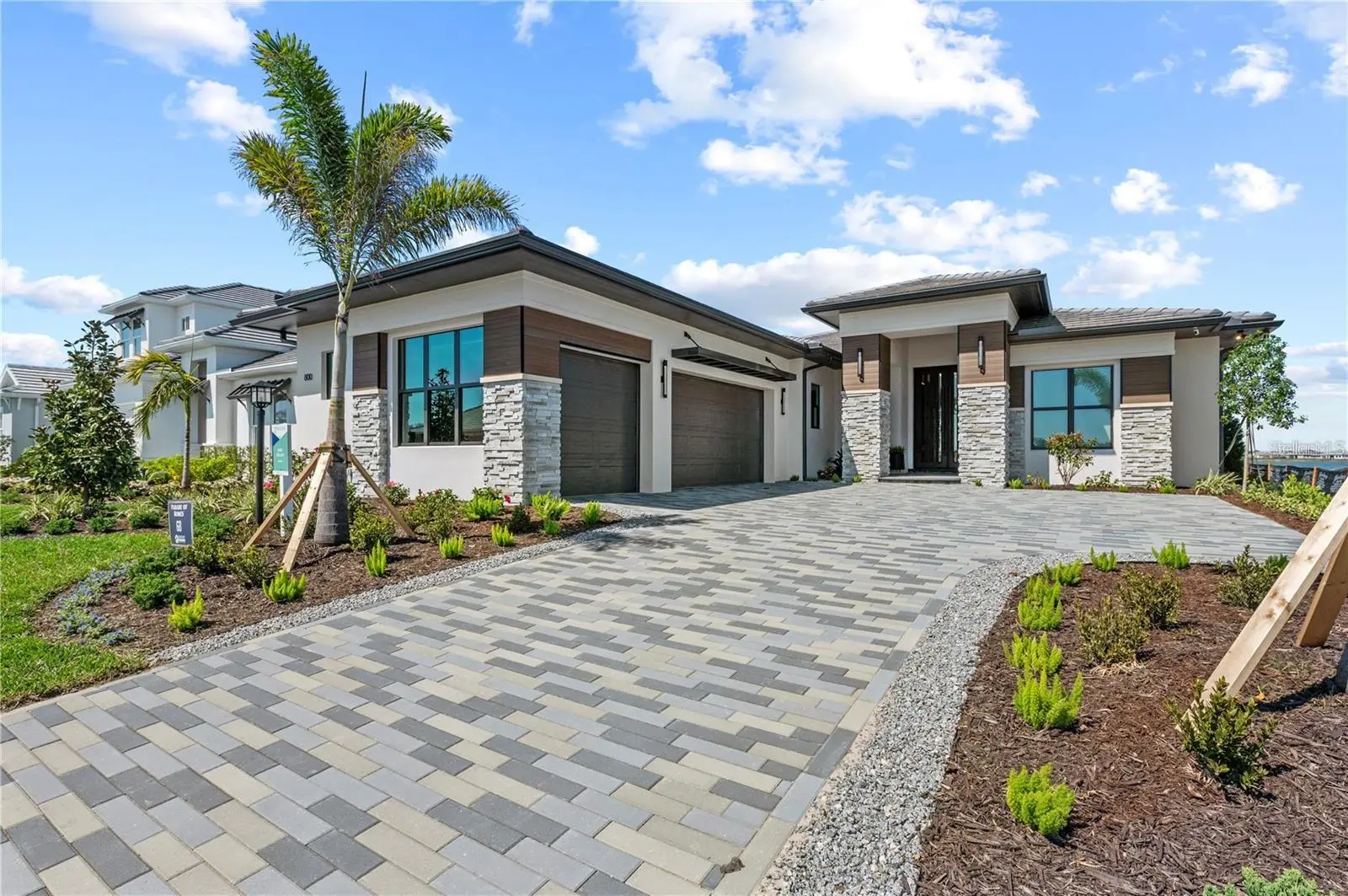 800 Blue Shell Loop, FL
