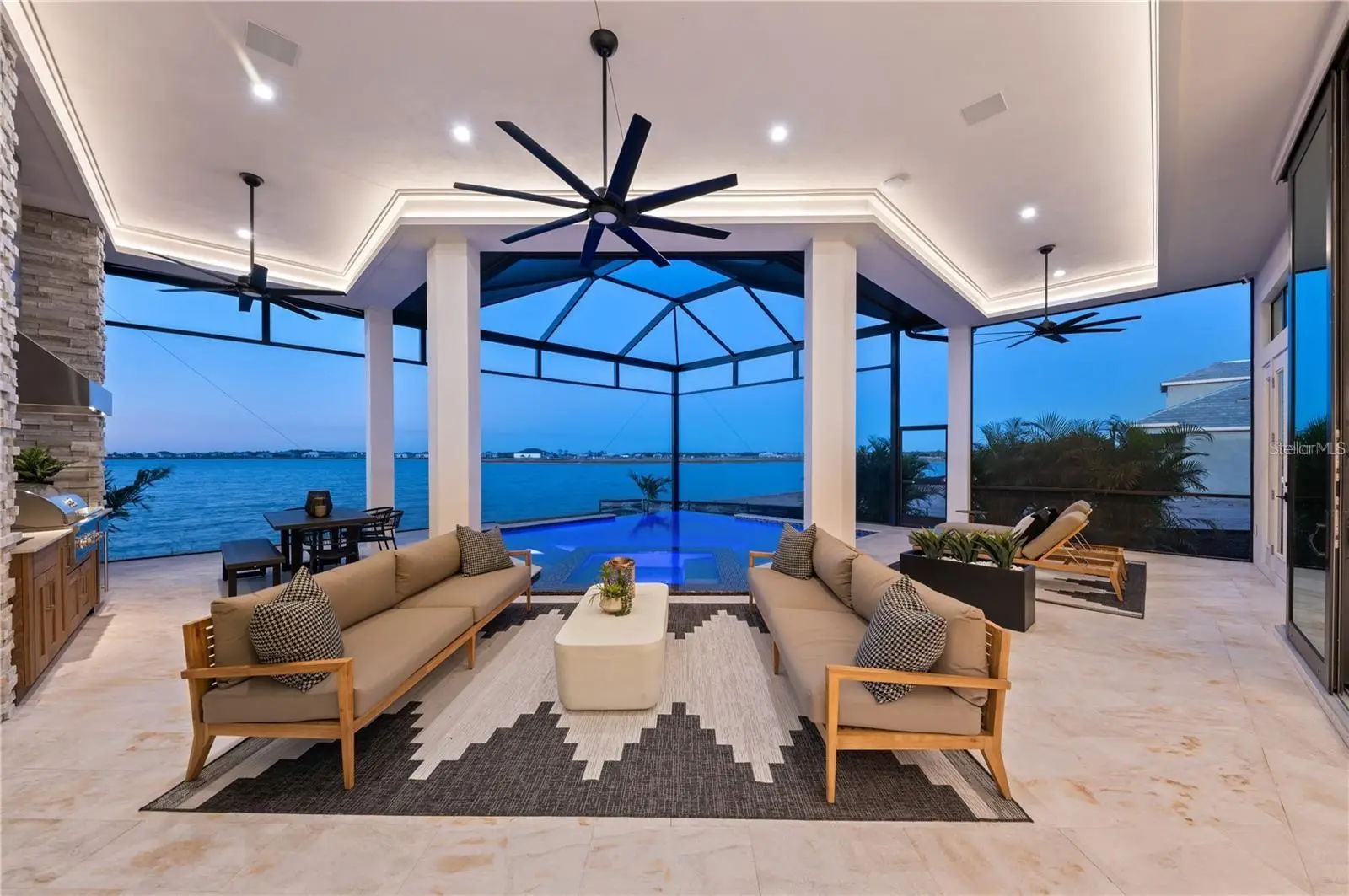 800 Blue Shell Loop, FL