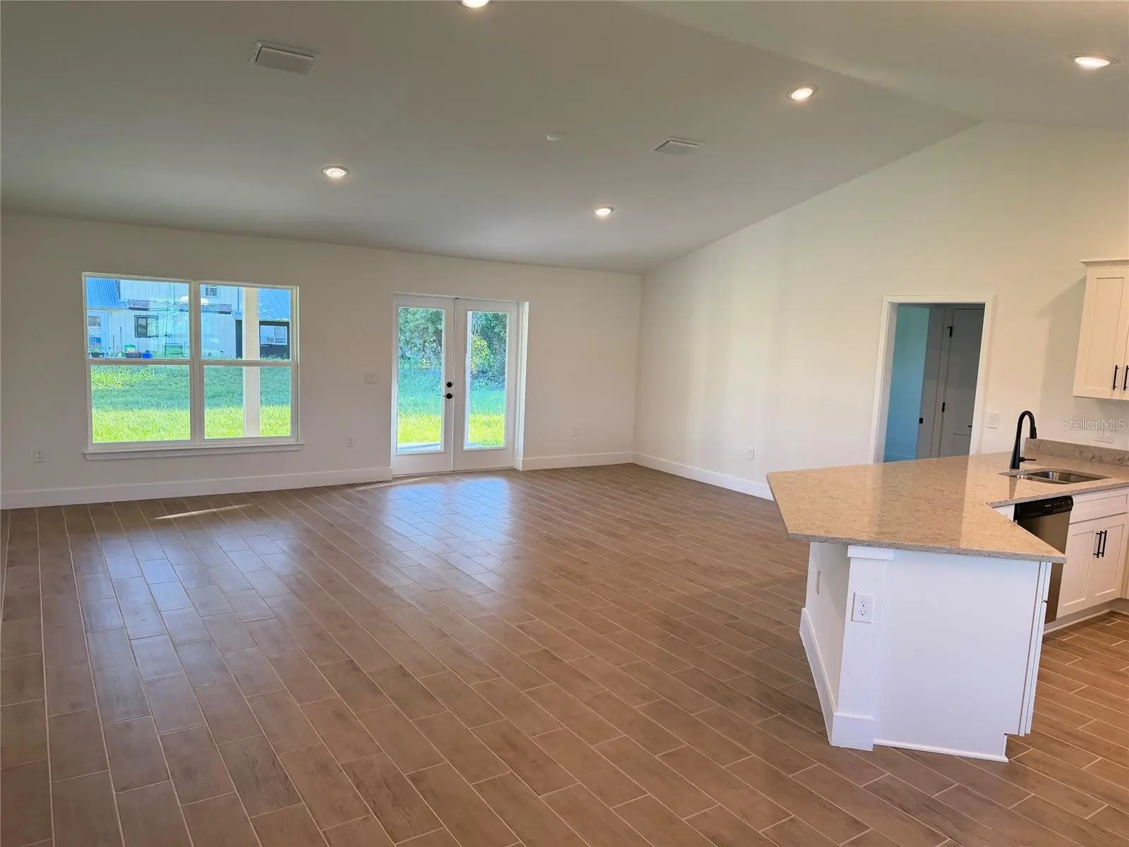 1252 Fleetwood Drive, FL