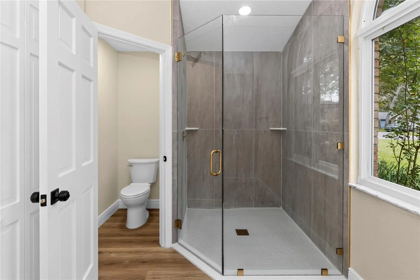 329 Sun Oaks Court, FL