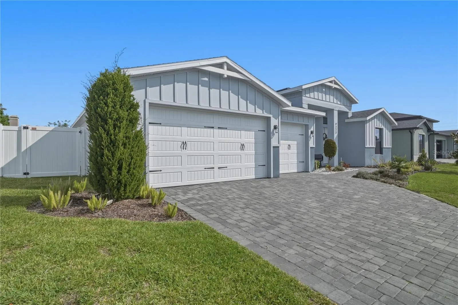 9223 Eagles Perch Place, FL