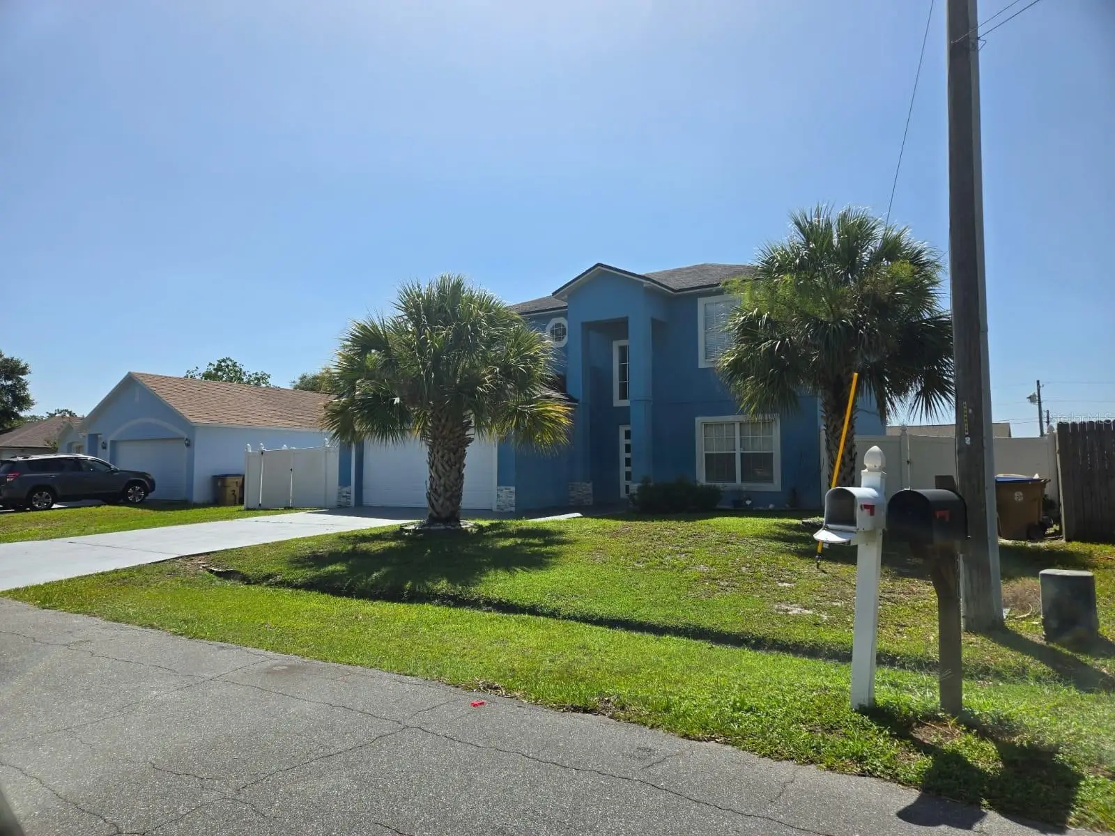308 Chiquita Court, FL