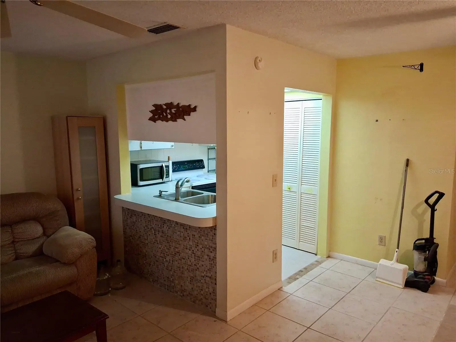 1250 Pinellas Avenue, FL