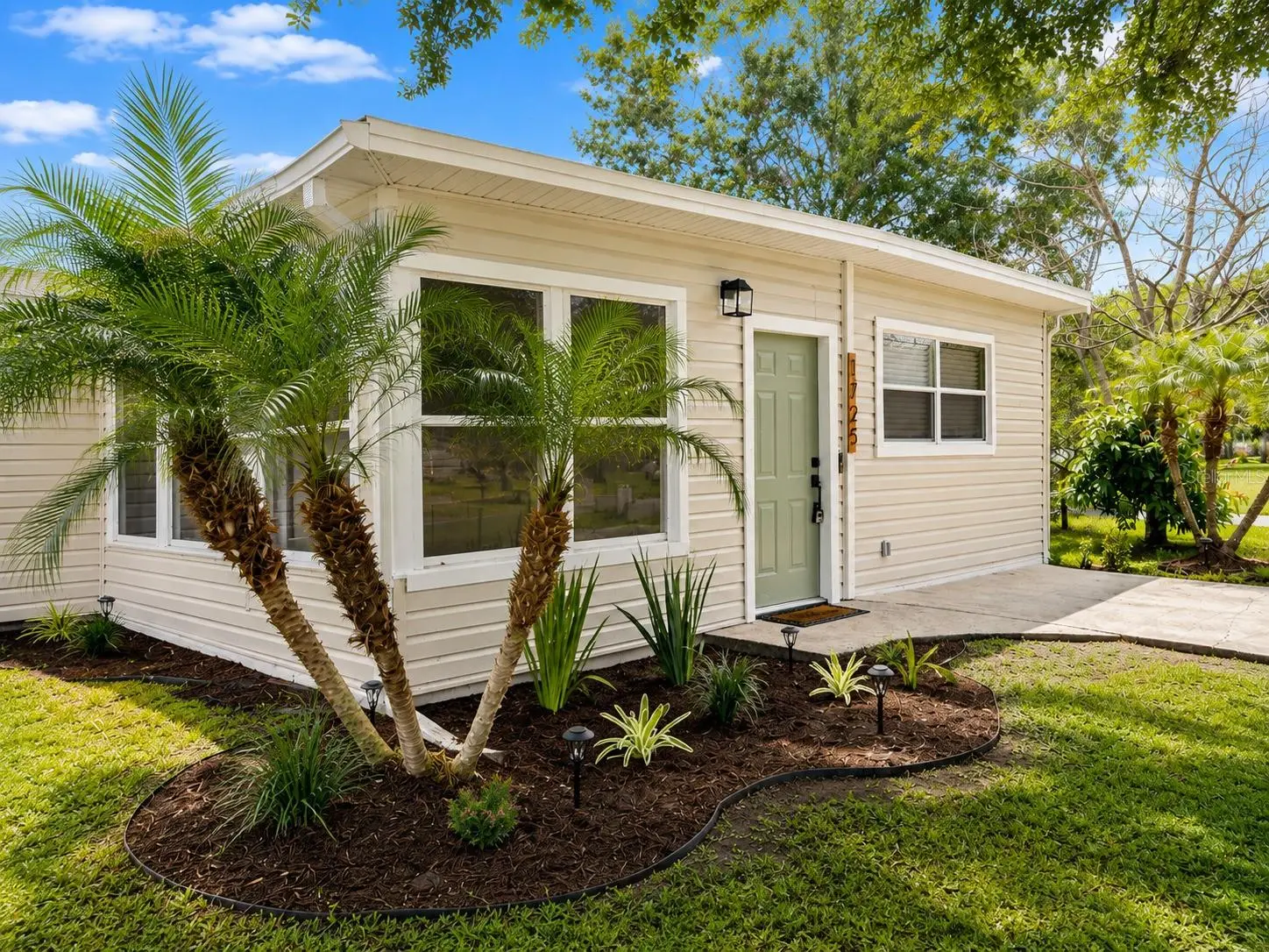 1725 Park Drive, FL