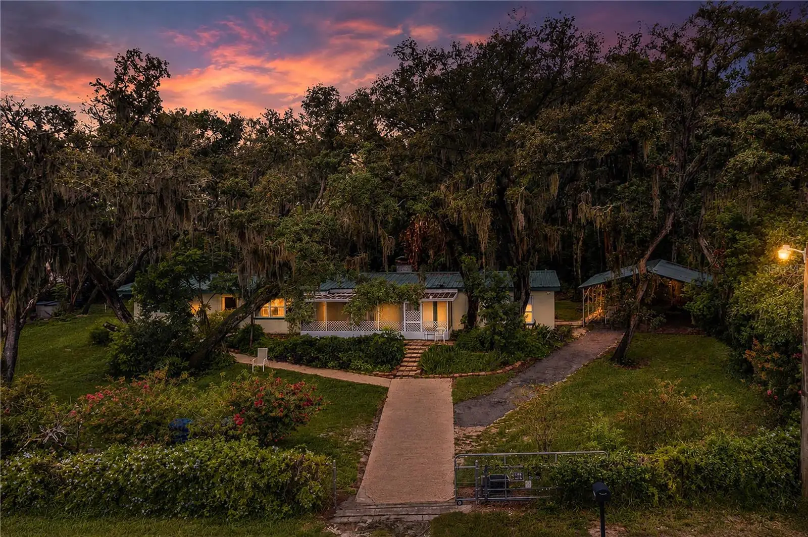 490 Twin Lakes Boulevard, FL