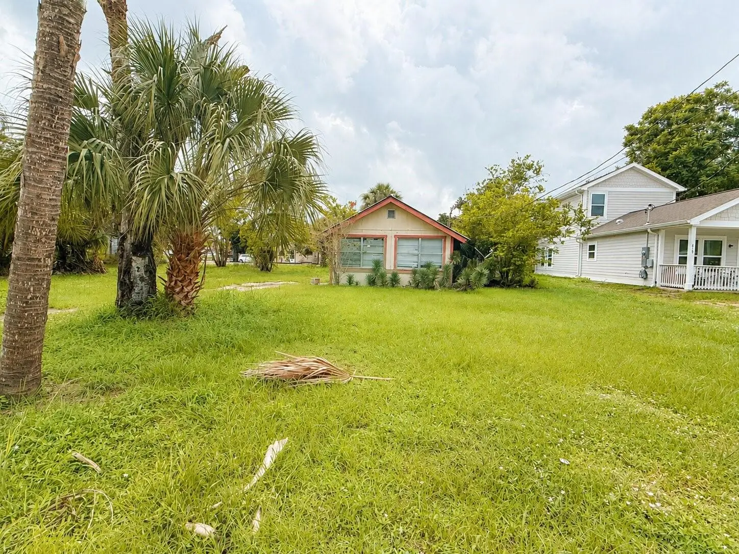 207 Lee Avenue, FL