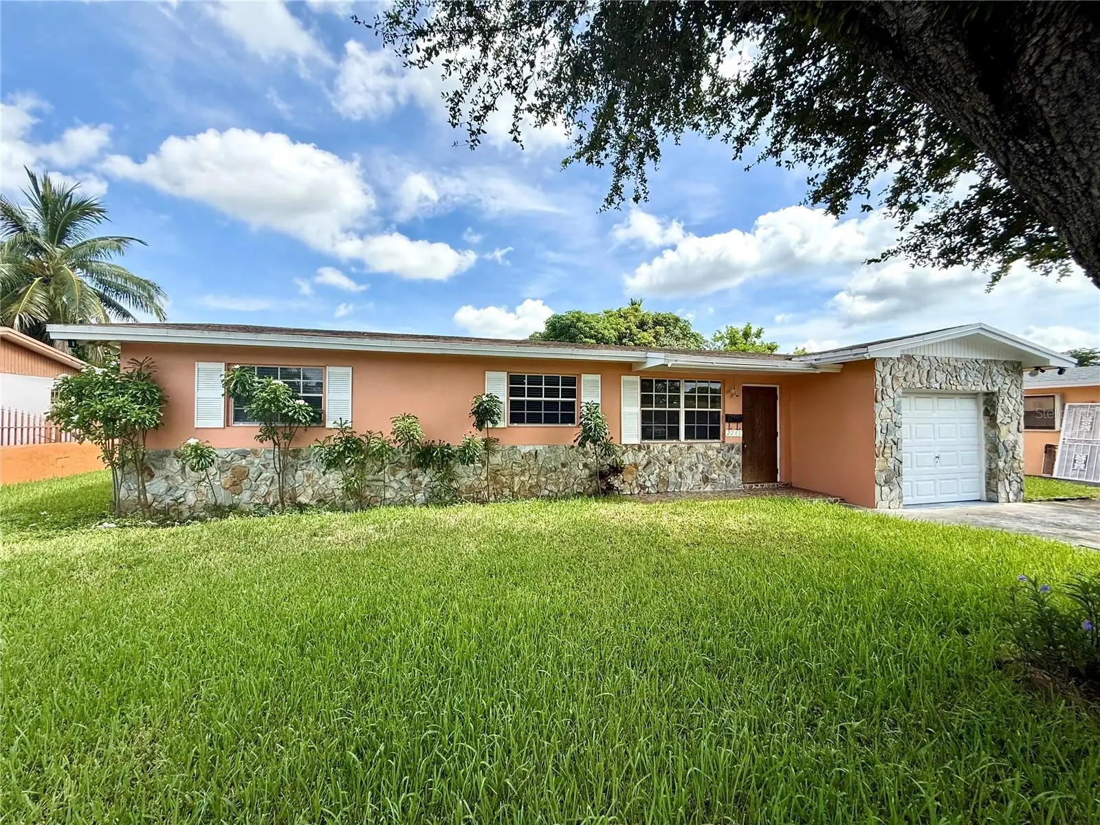 2241 190th Terrace, FL