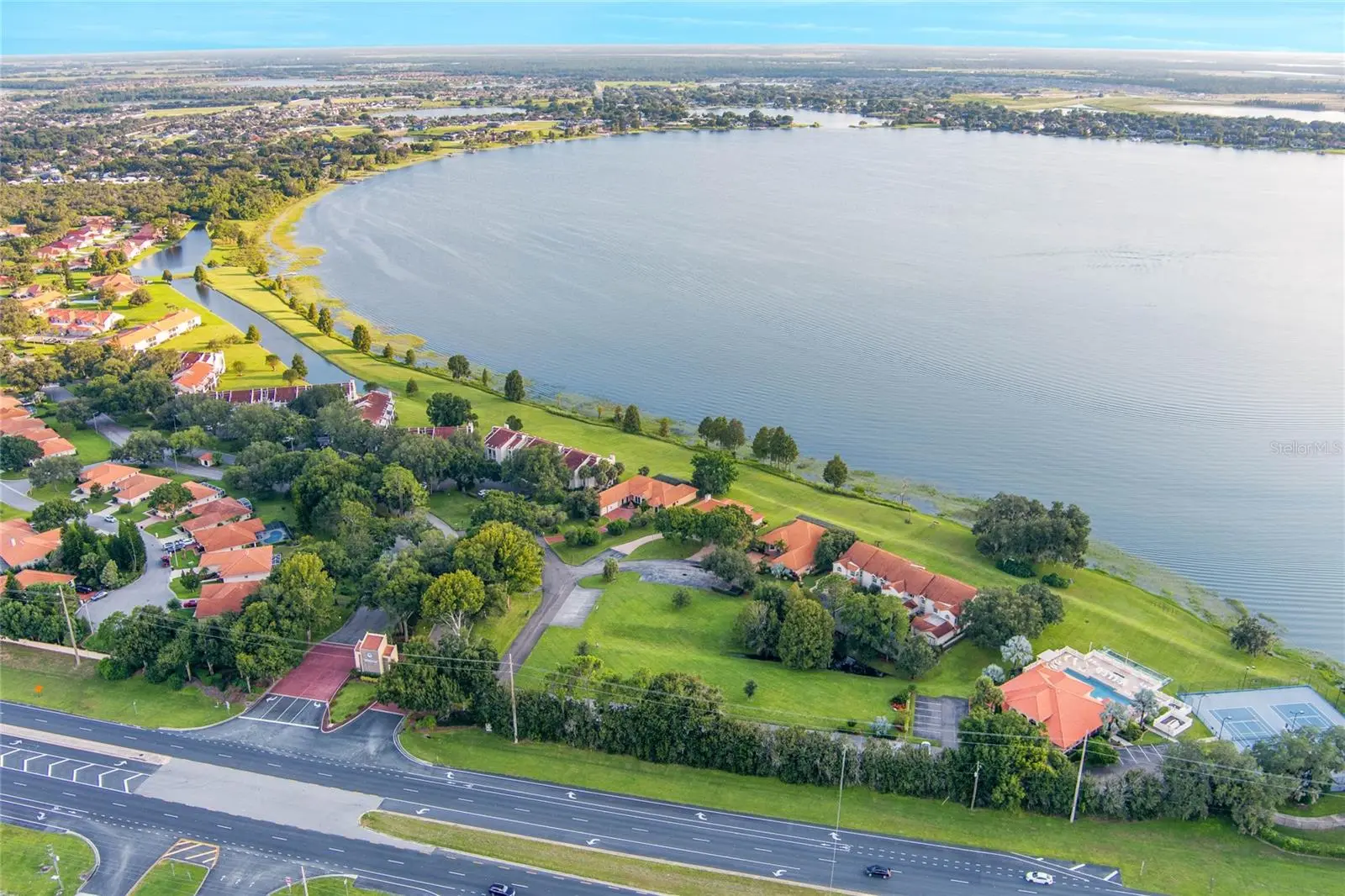 410 Laurel Cove Way, FL