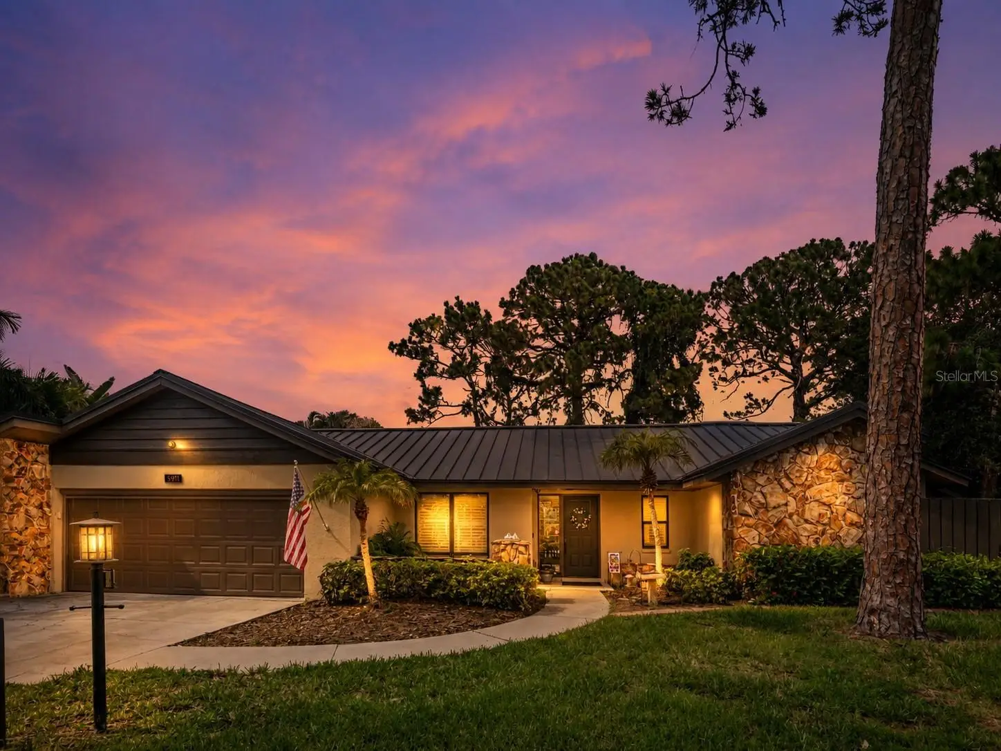 3911 Country View Cir, FL
