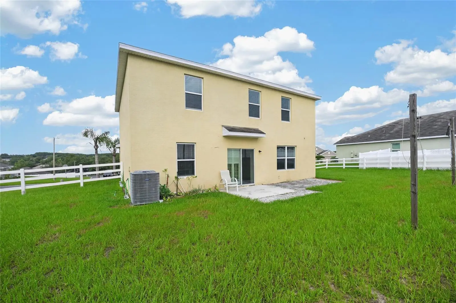 483 Runyon Loop, FL