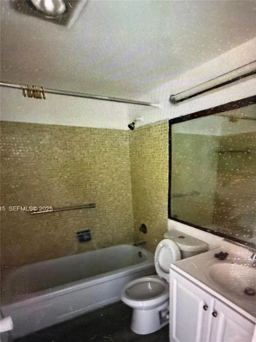 42 Sheffield B, FL