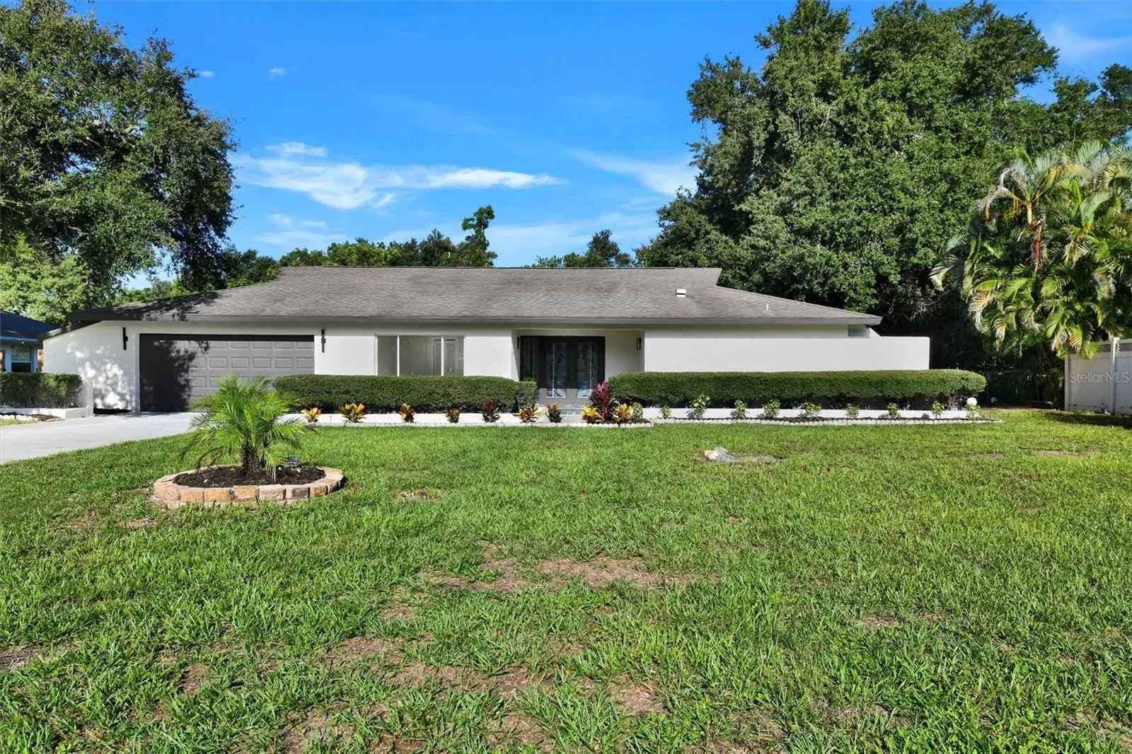 207 Dunbridge Drive, FL