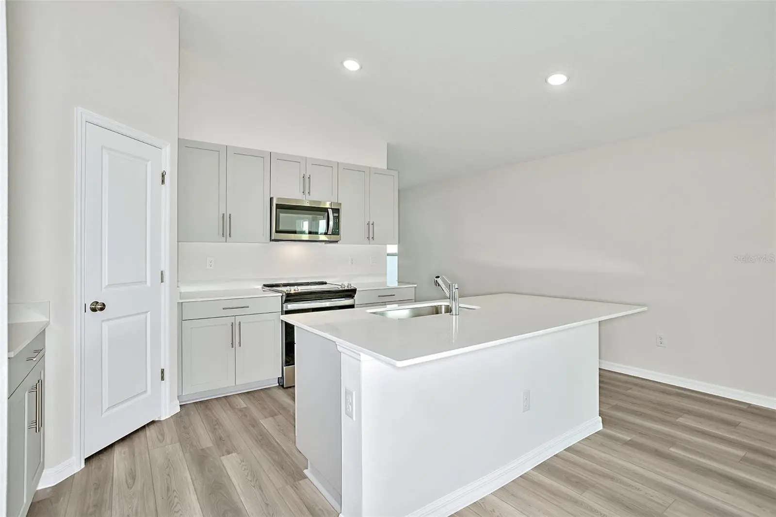 15204 Maude Landing Loop, FL
