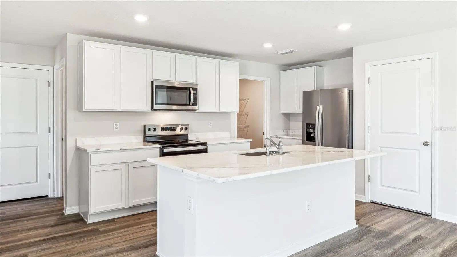 18615 Lookout Ridge Place, FL