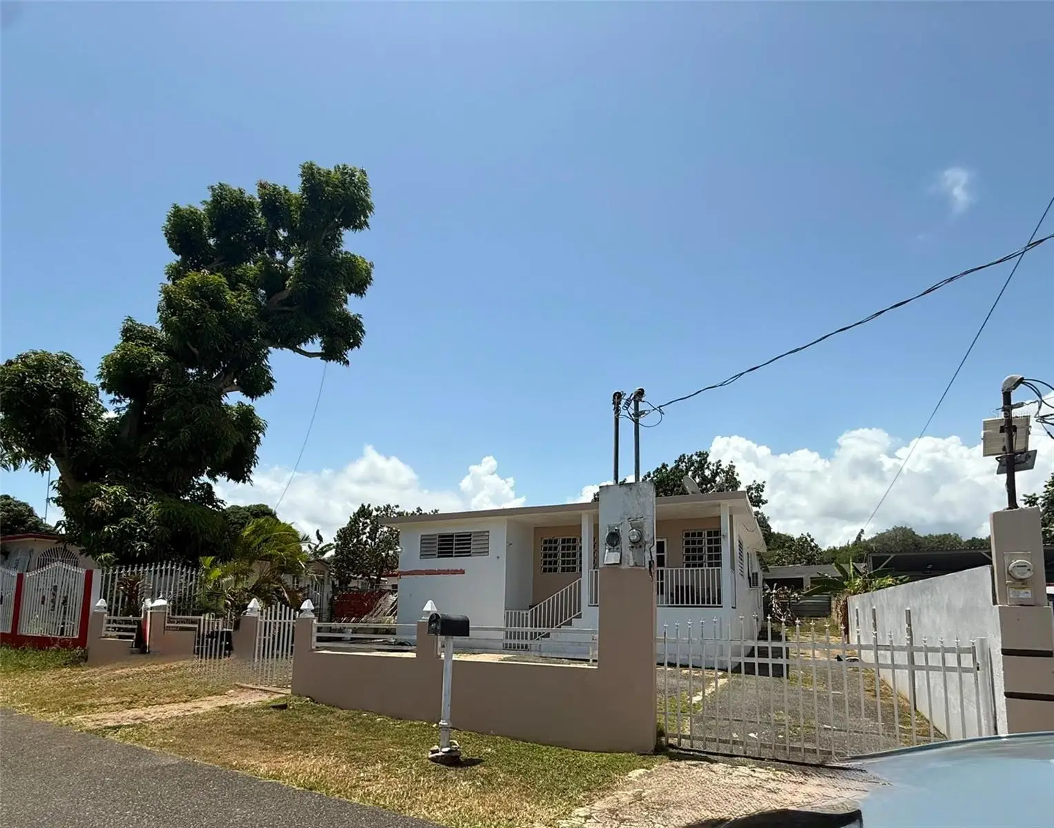 Calle Los Cedros Urb. Brisas De Llanadas, Calle Los Cedros #24, PR