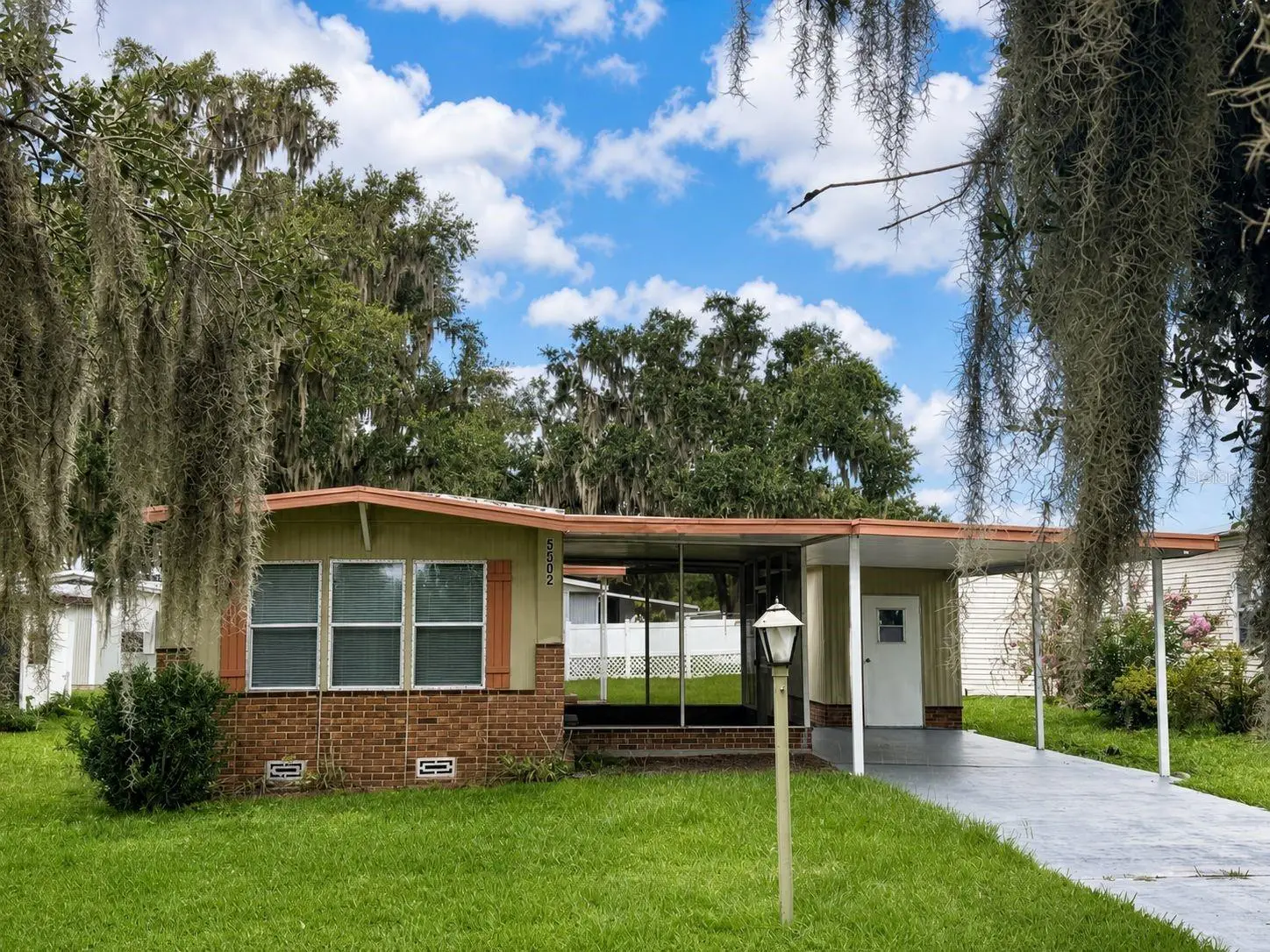 5562 Lansing Drive, FL