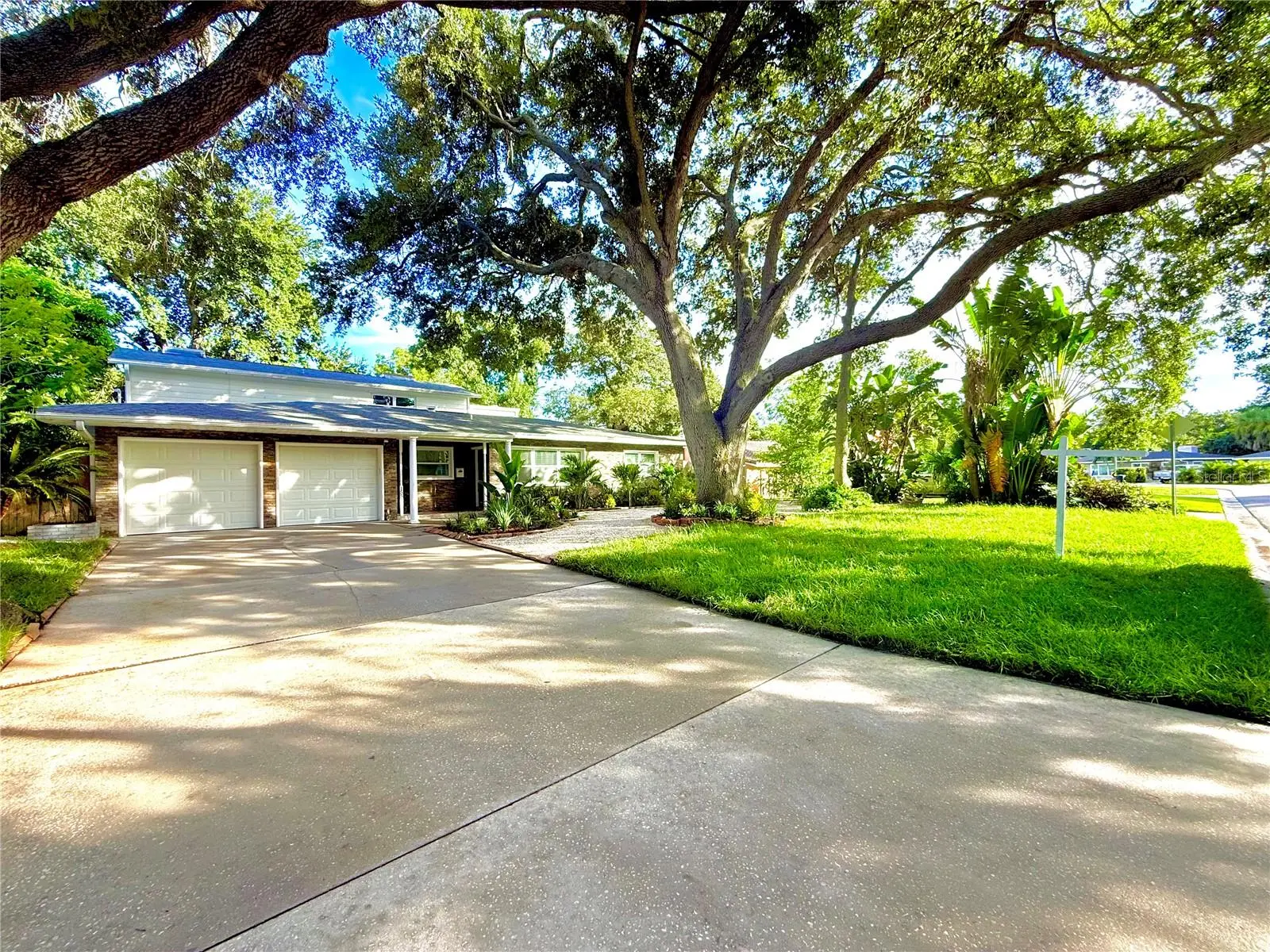 1557 Robinson Drive, FL