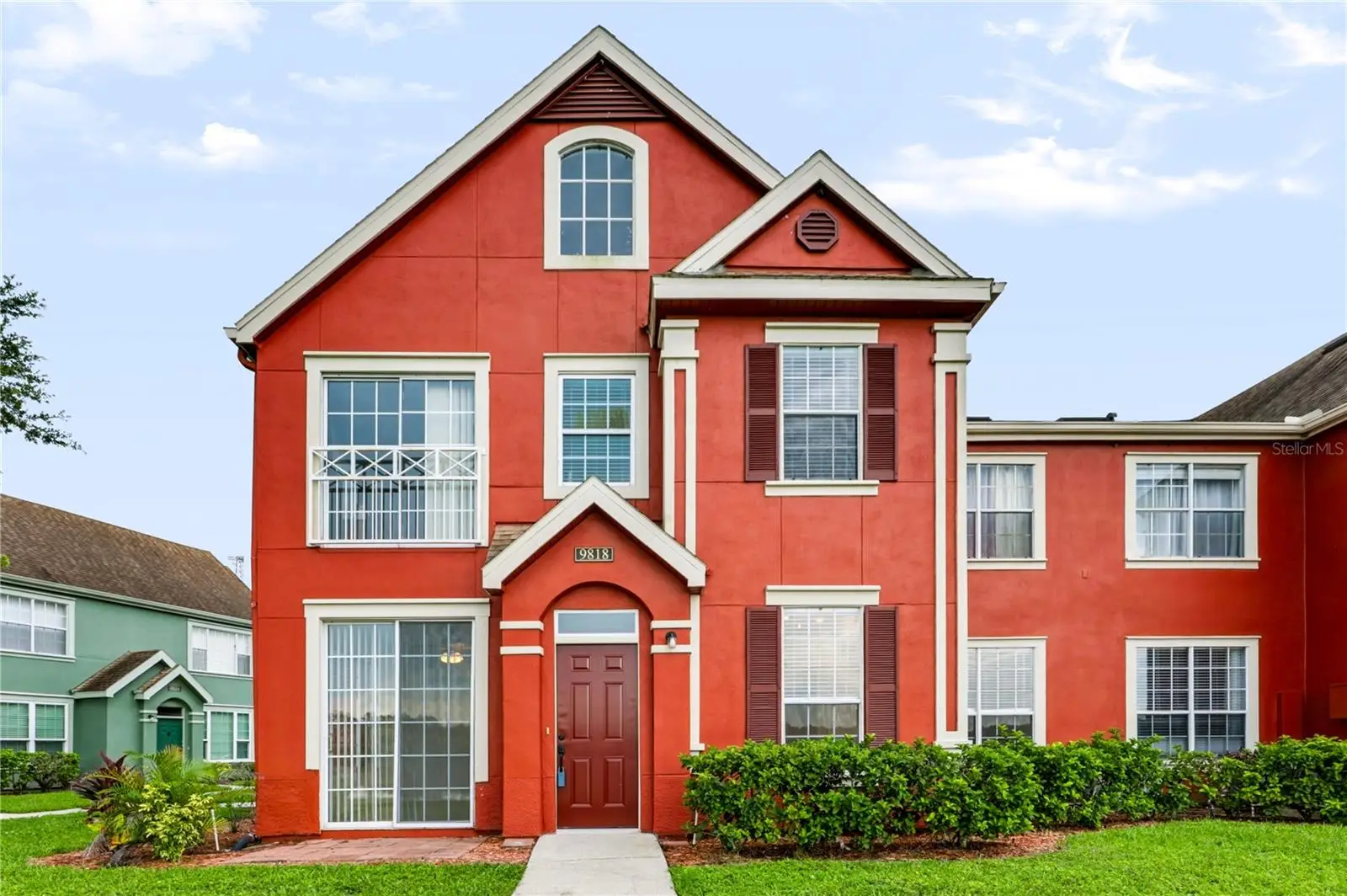 9818 Lake Chase Island Way, FL