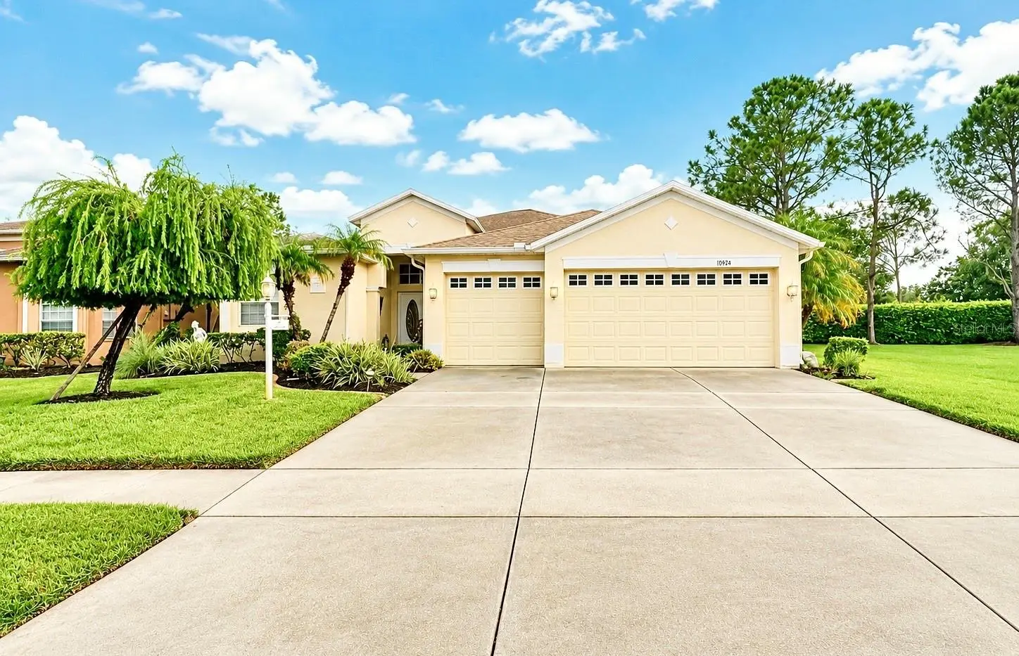 10924 Rain Hollow Court, FL