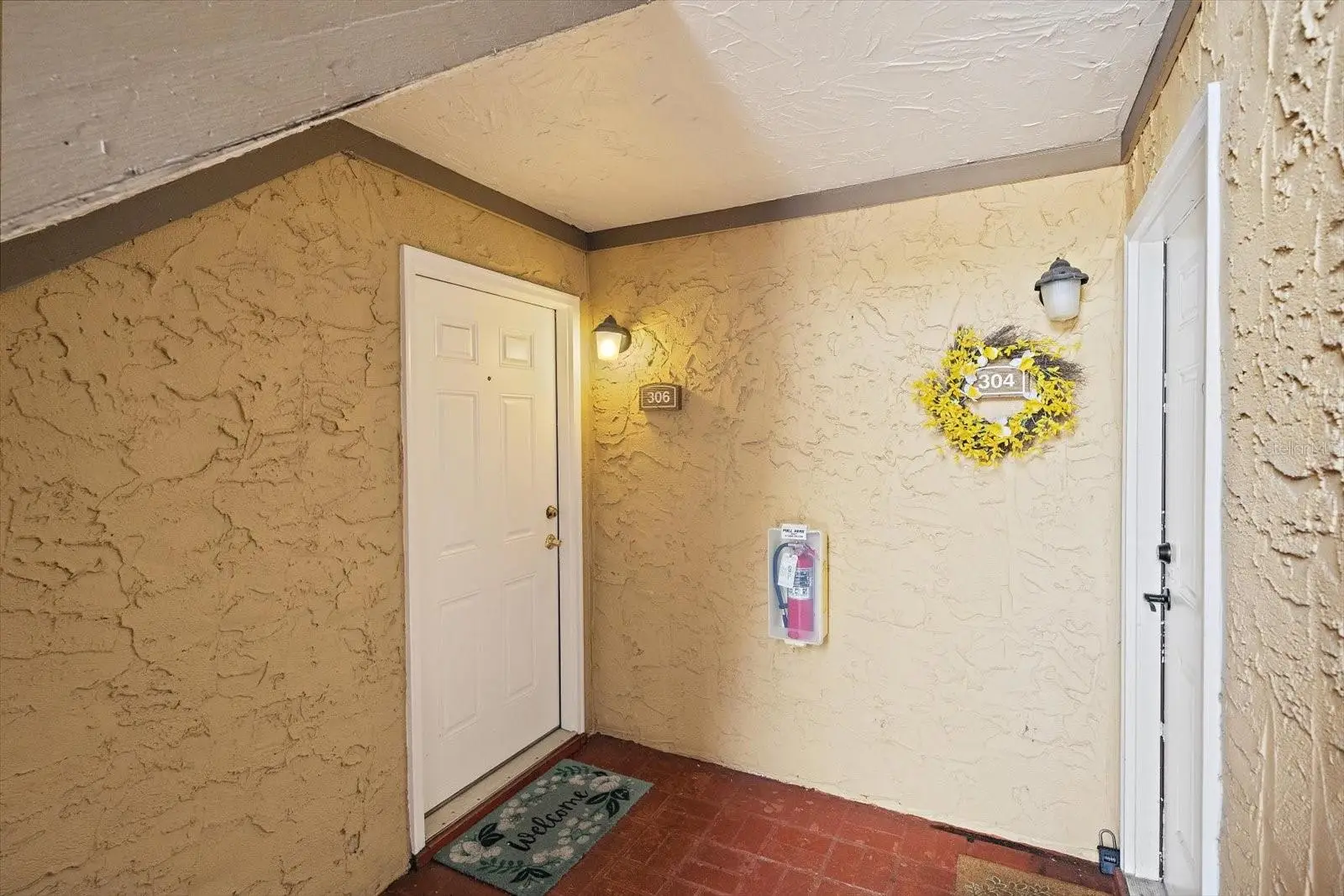 1927 Toucan Way, FL