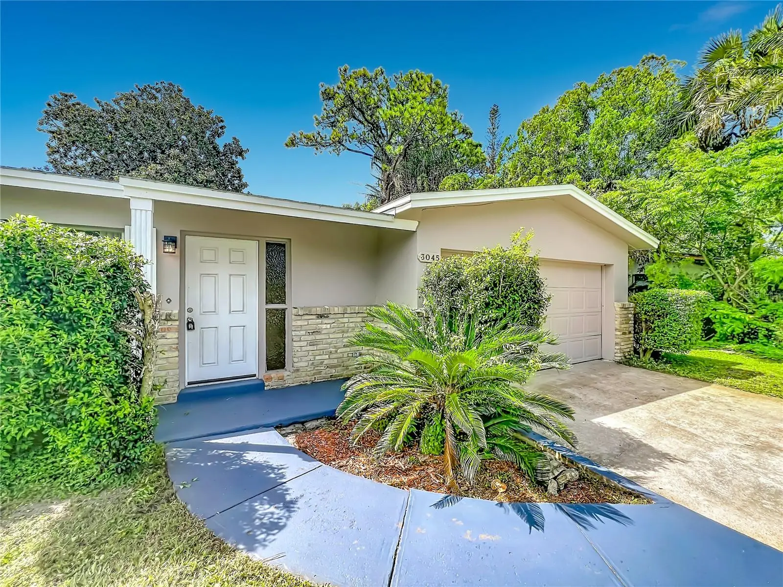 3045 Avon Lane, FL