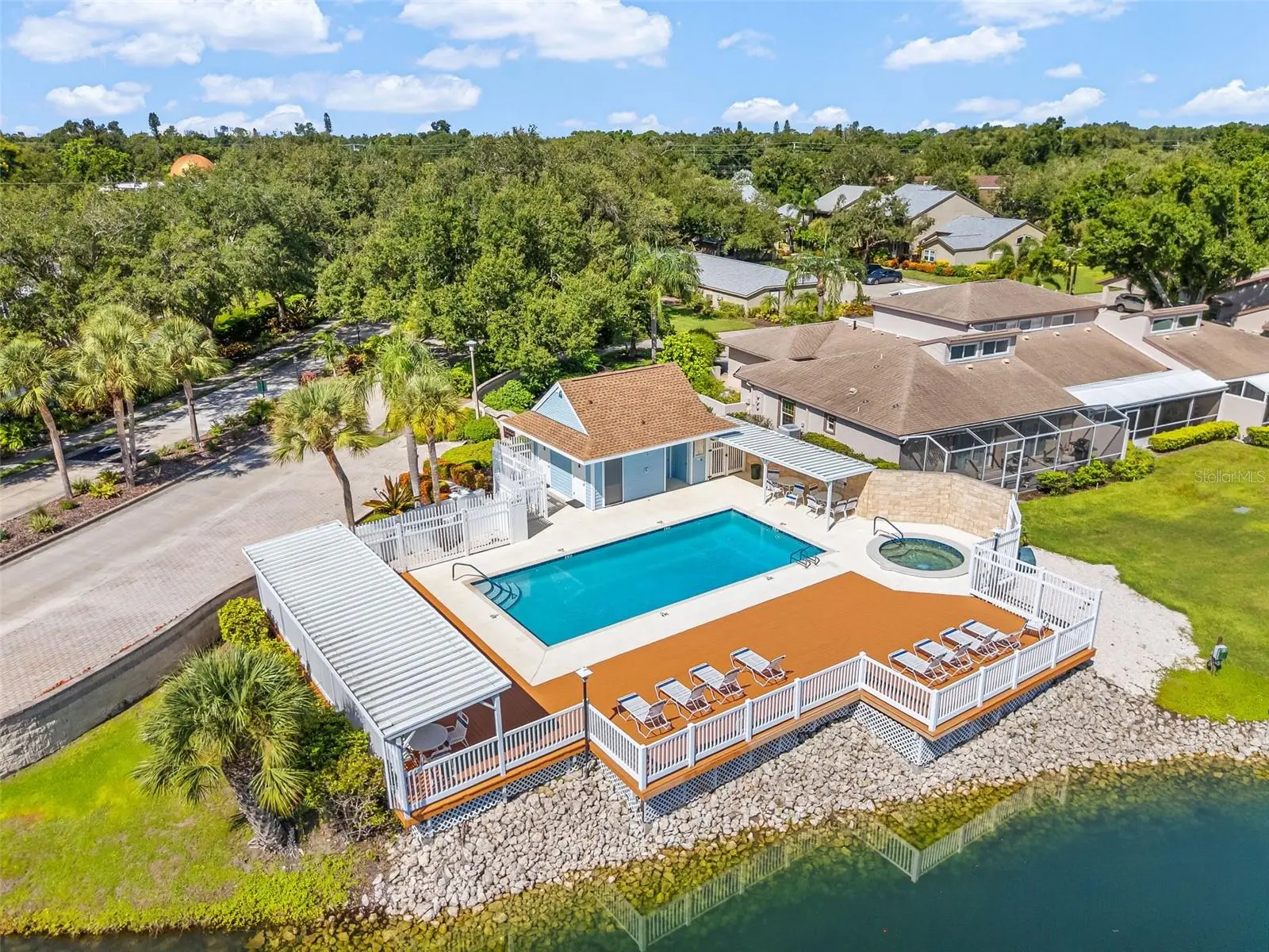 3333 Yonge Avenue, FL