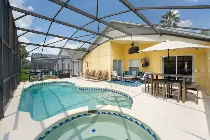 1017 Lake Berkley Dr, FL