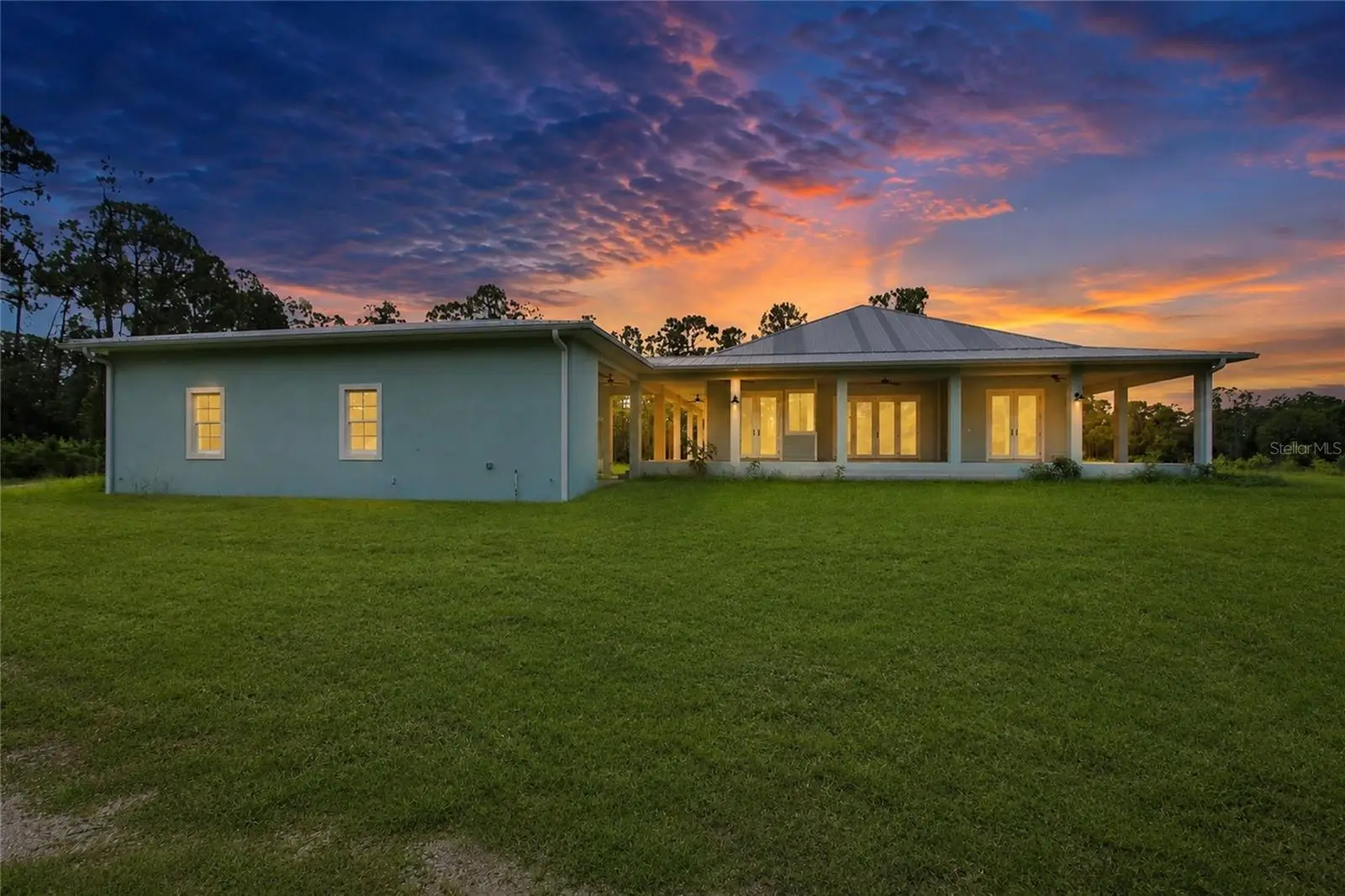 8146 Tropicaire Boulevard, FL