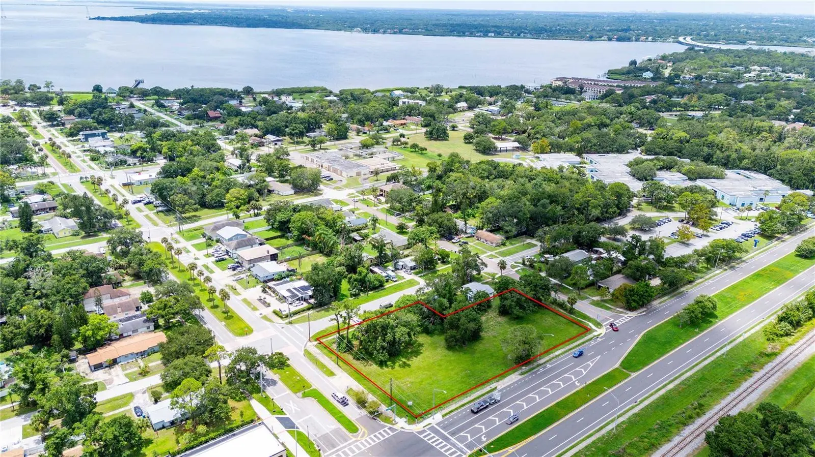 205 Chestnut Street, FL