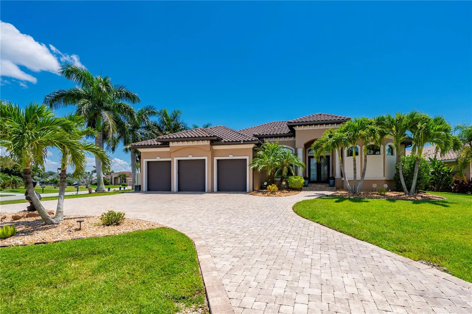 325 Segovia Drive, FL