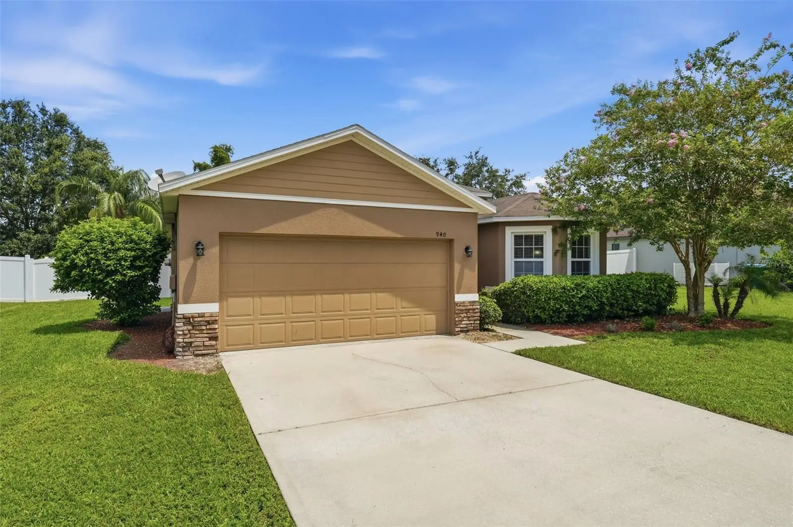 940 Fallbrooke Avenue, FL