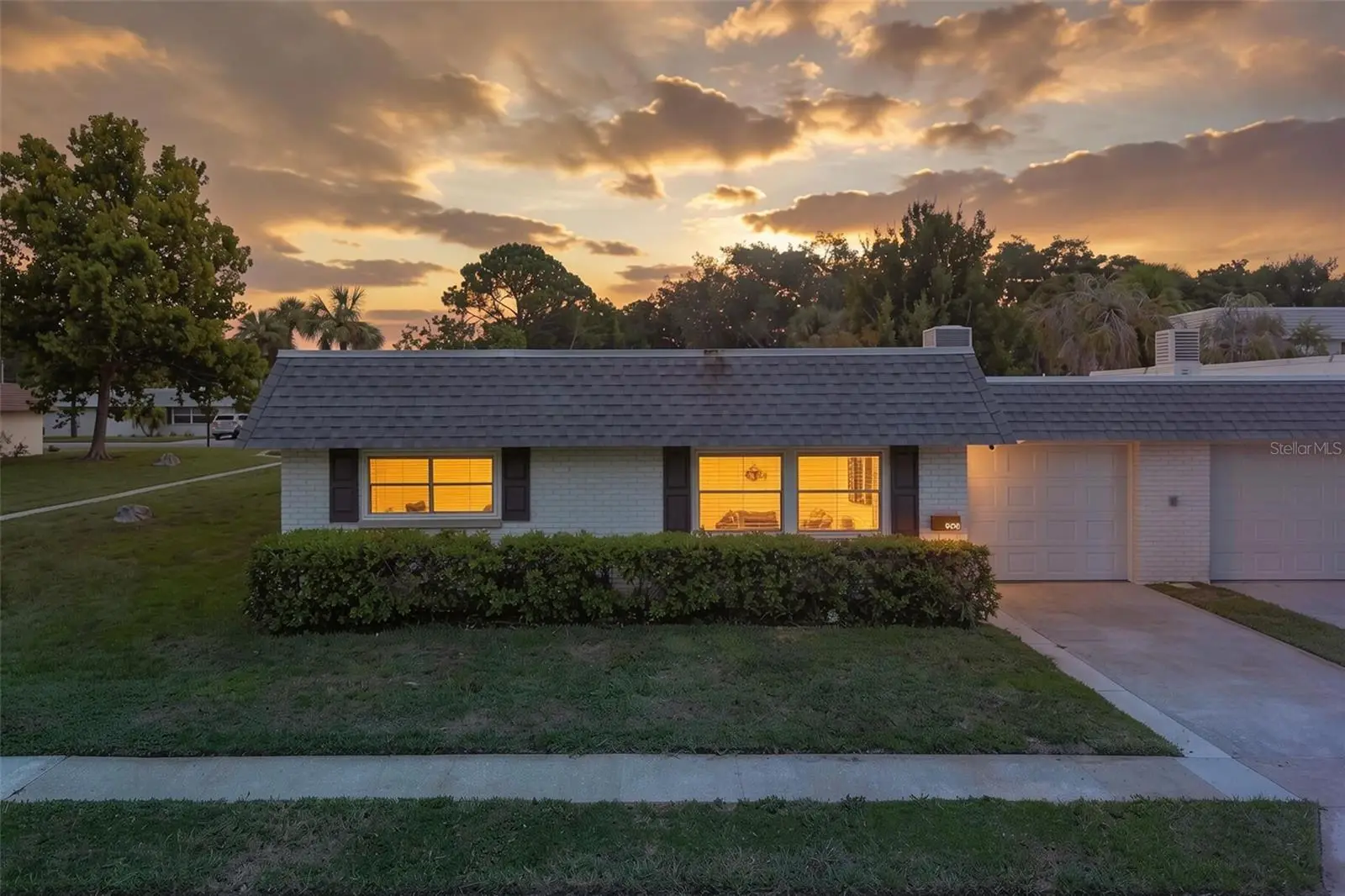 908 Cara Drive, FL