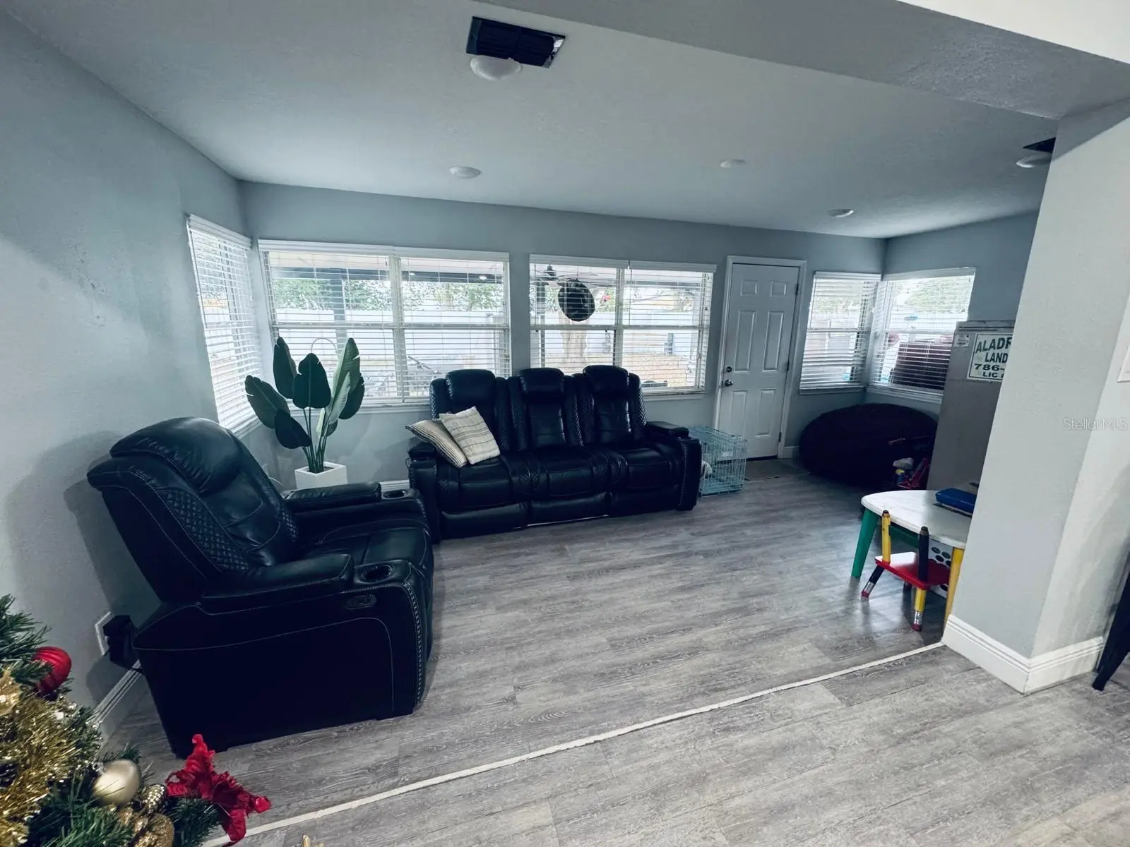 17 Solandra Drive, FL